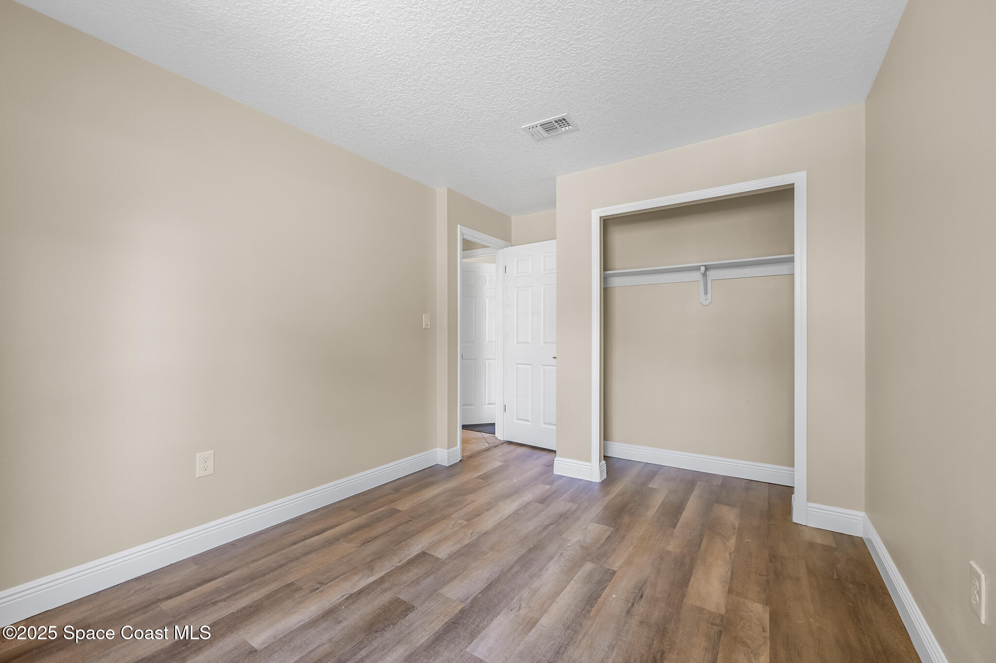 619 Dinner Street NE