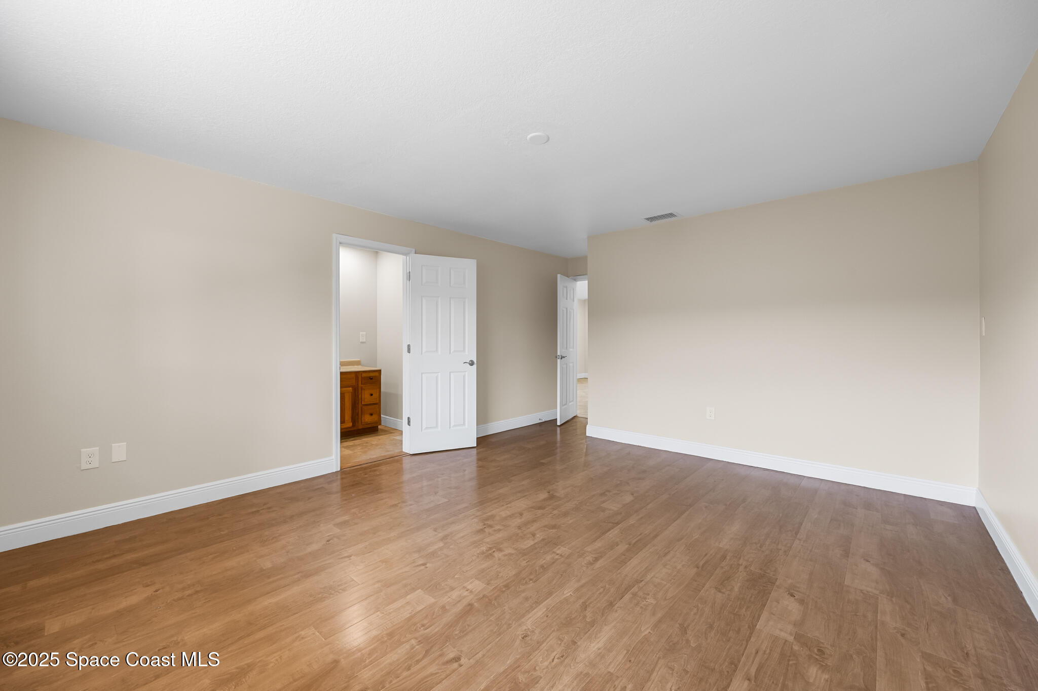 619 Dinner Street NE