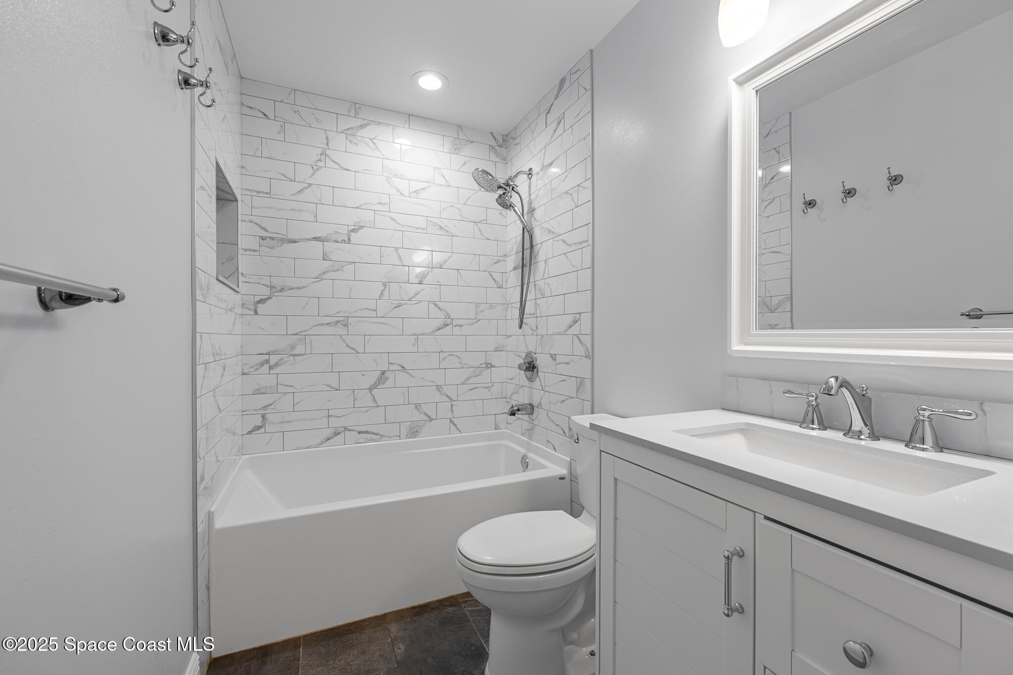 619 Dinner Street NE