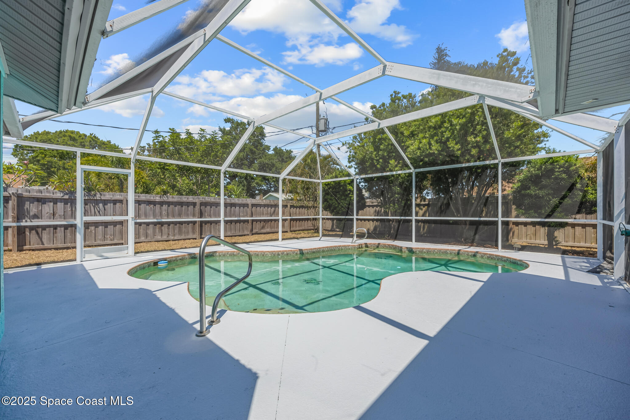 619 Dinner Street NE