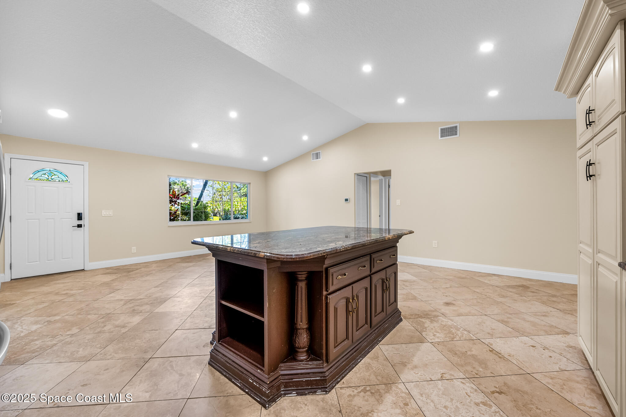 619 Dinner Street NE