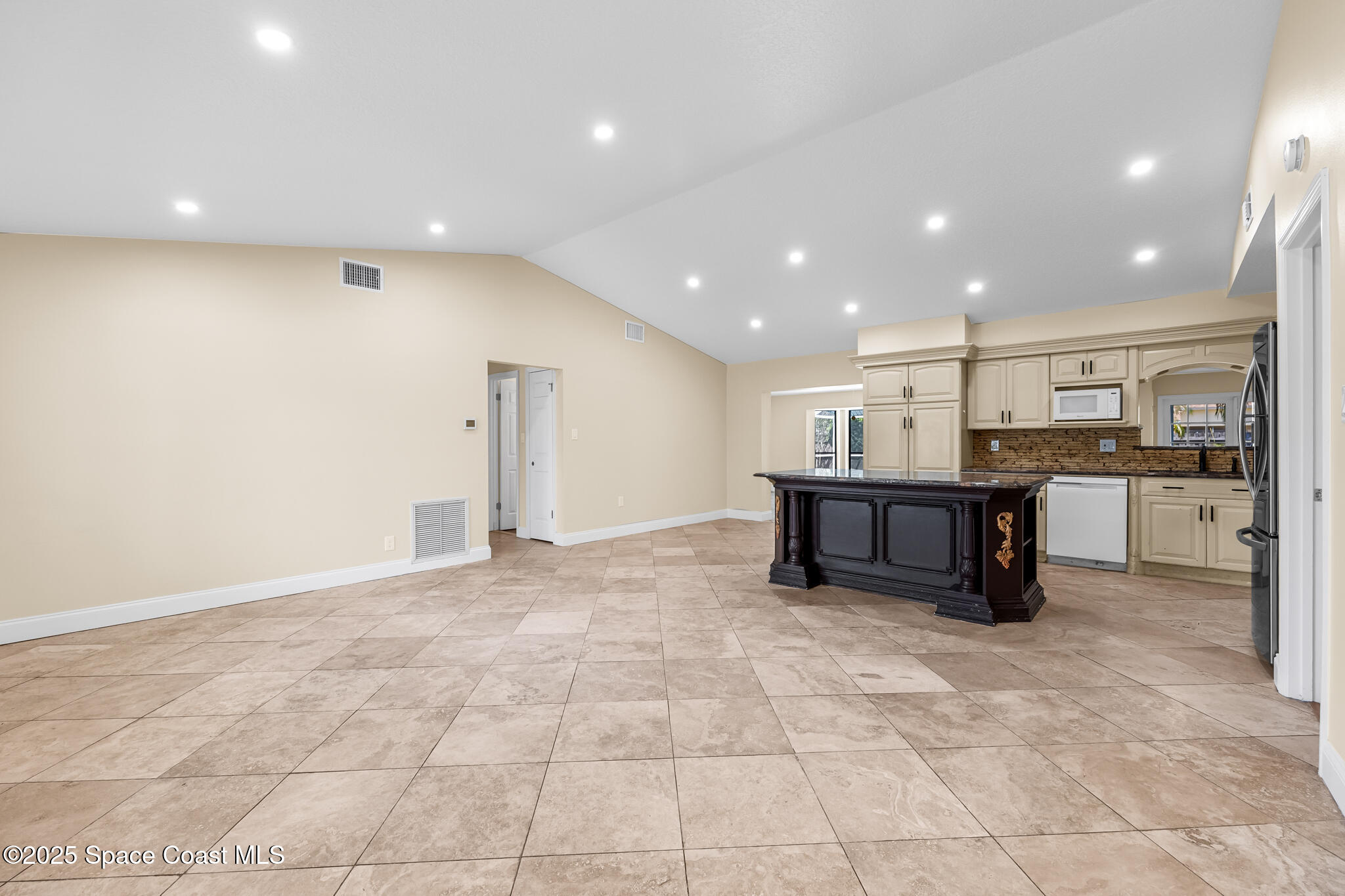 619 Dinner Street NE