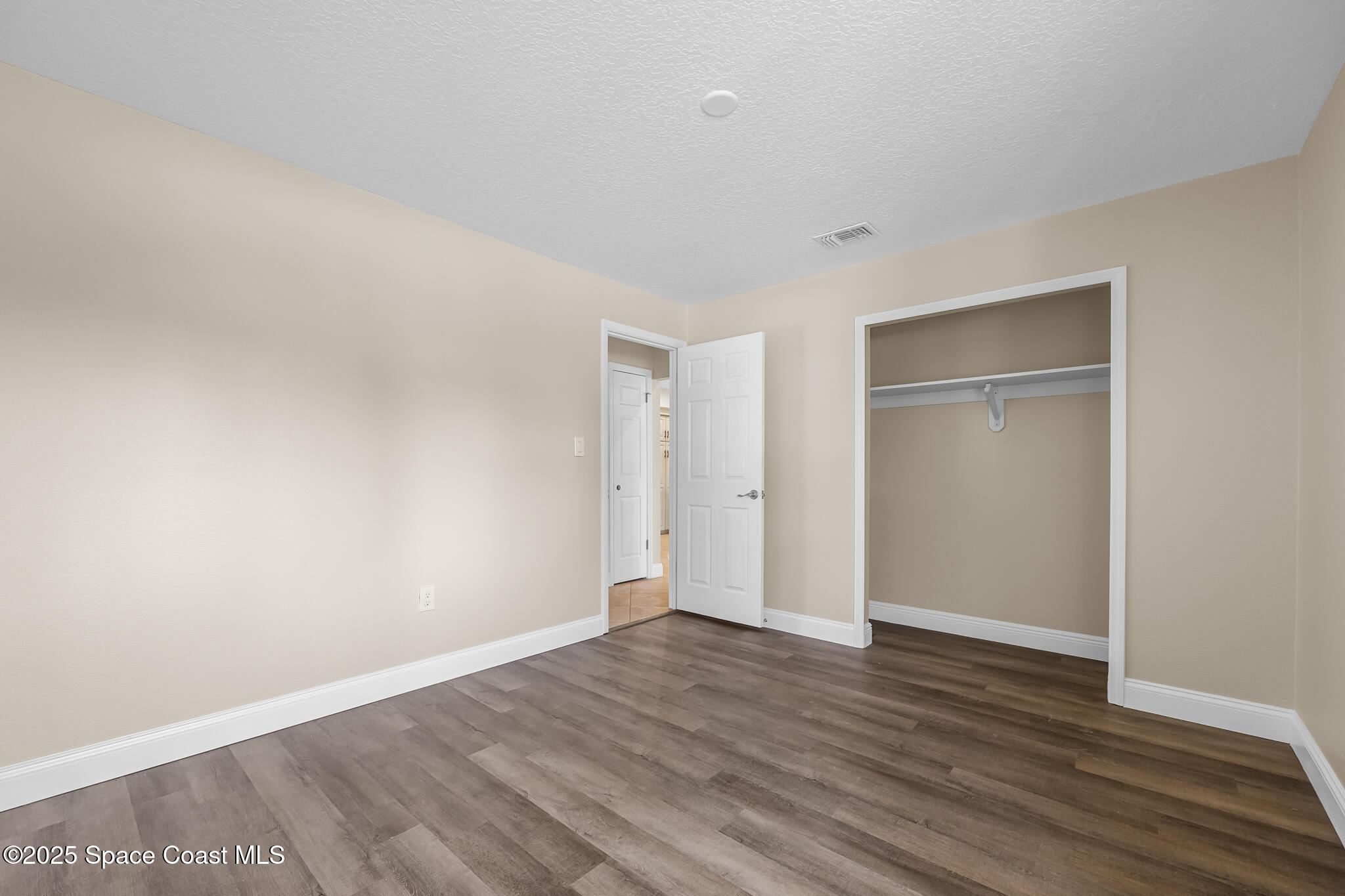 619 Dinner Street NE