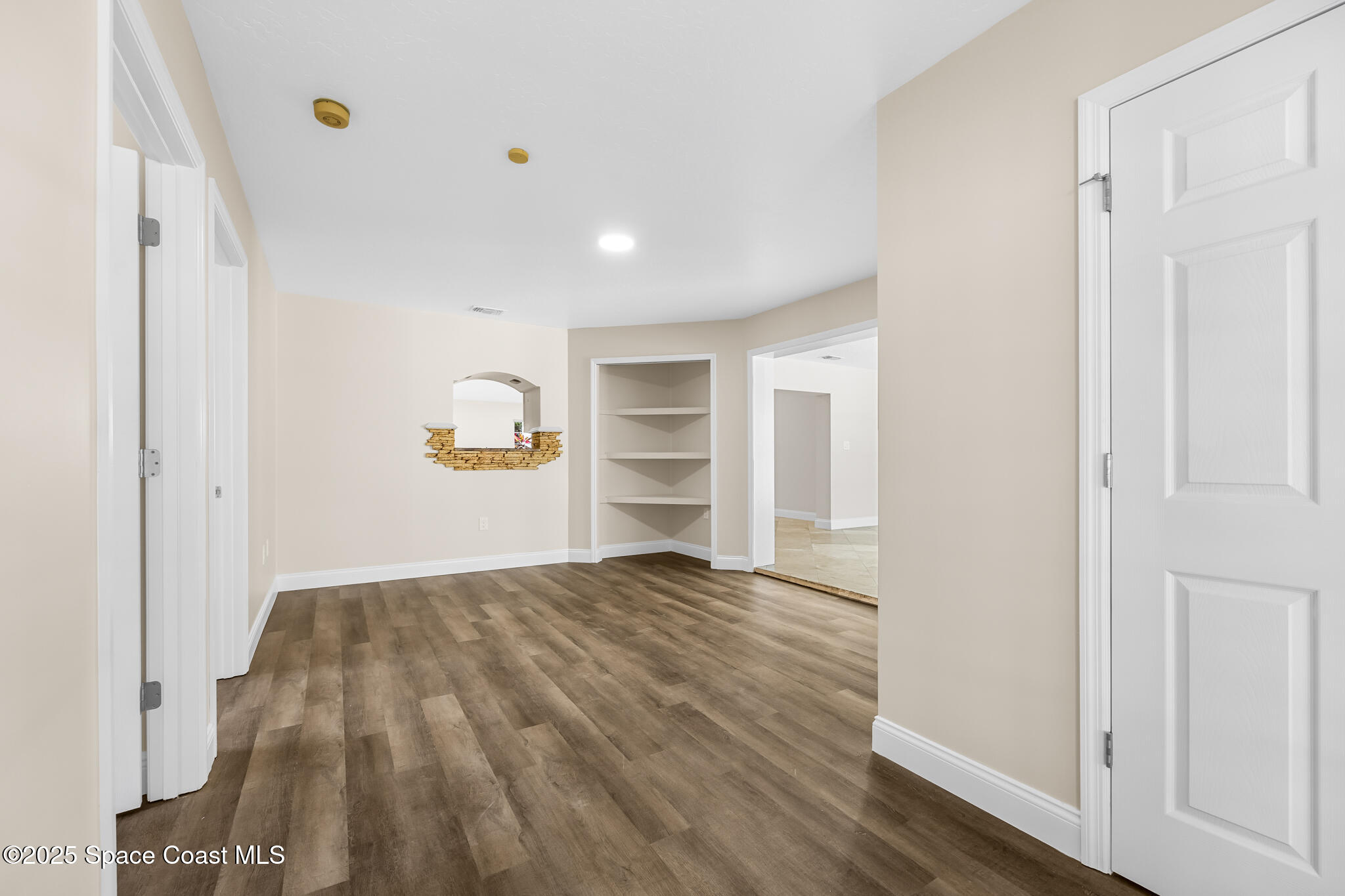 619 Dinner Street NE