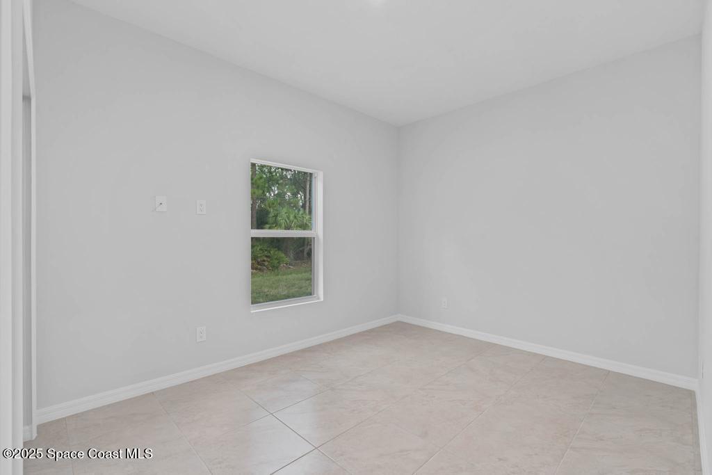 1880 Holbrook Road NW