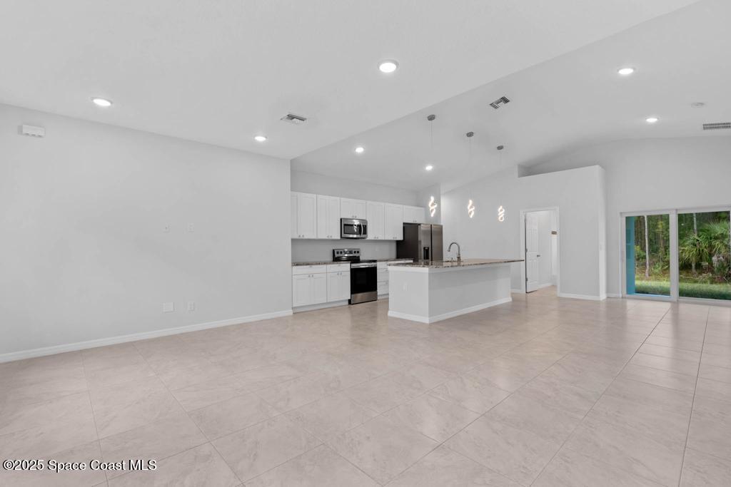 1880 Holbrook Road NW