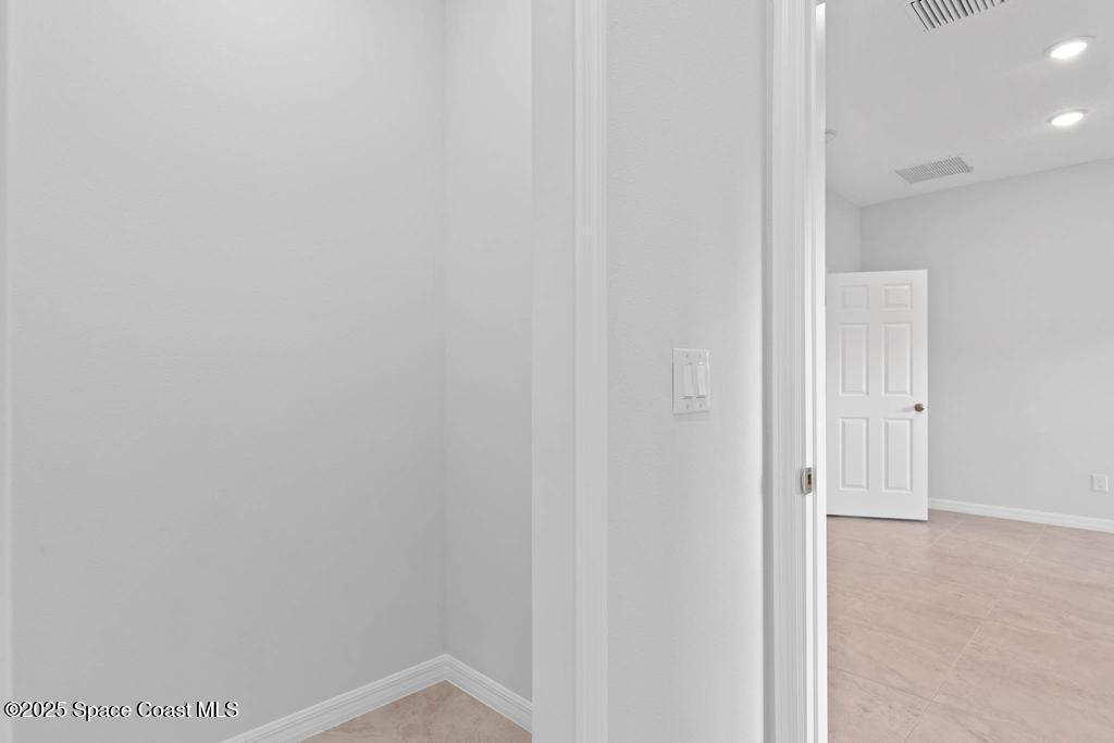 1880 Holbrook Road NW