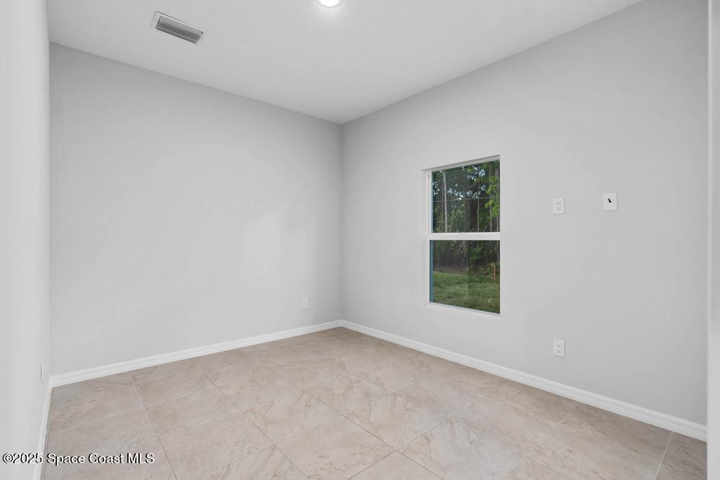 1880 Holbrook Road NW