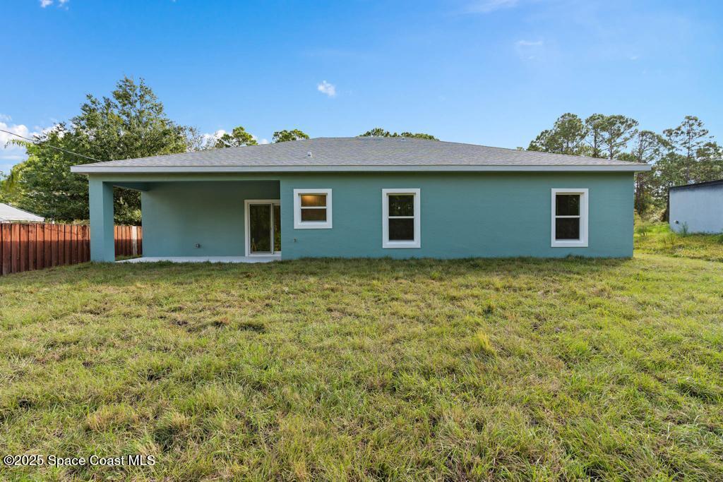 1880 Holbrook Road NW