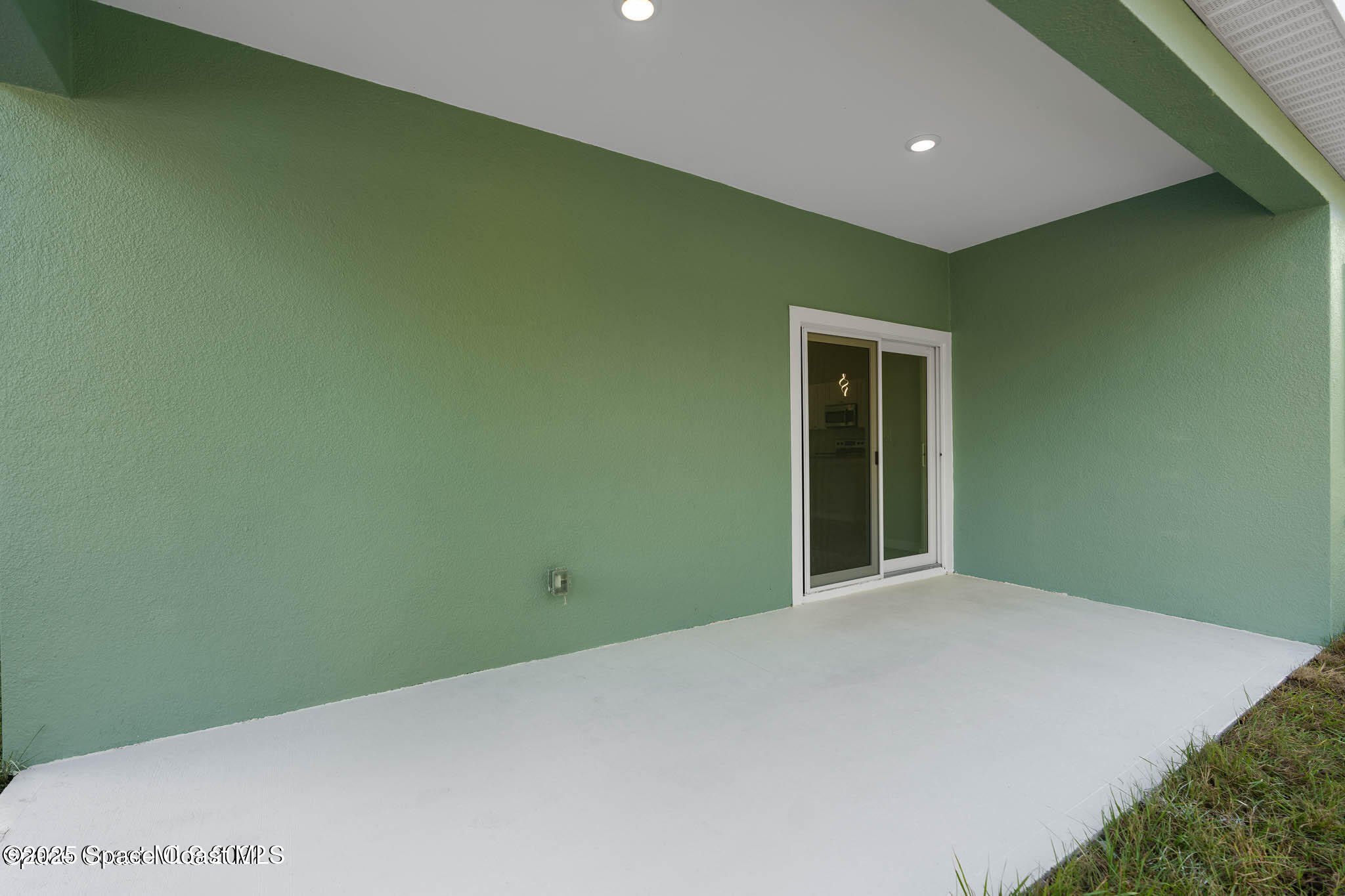 1880 Holbrook Road NW