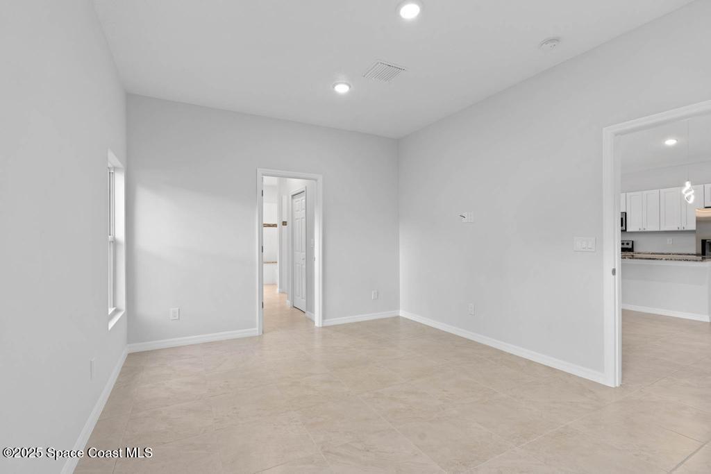 1880 Holbrook Road NW