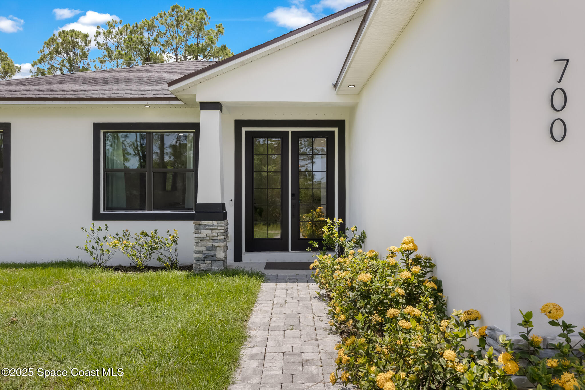 700 Cornelia Avenue SE