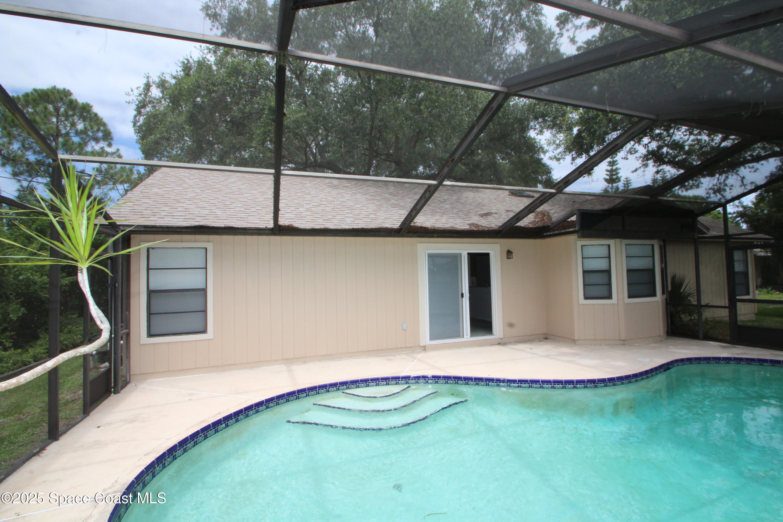 1361 Athens Drive NE