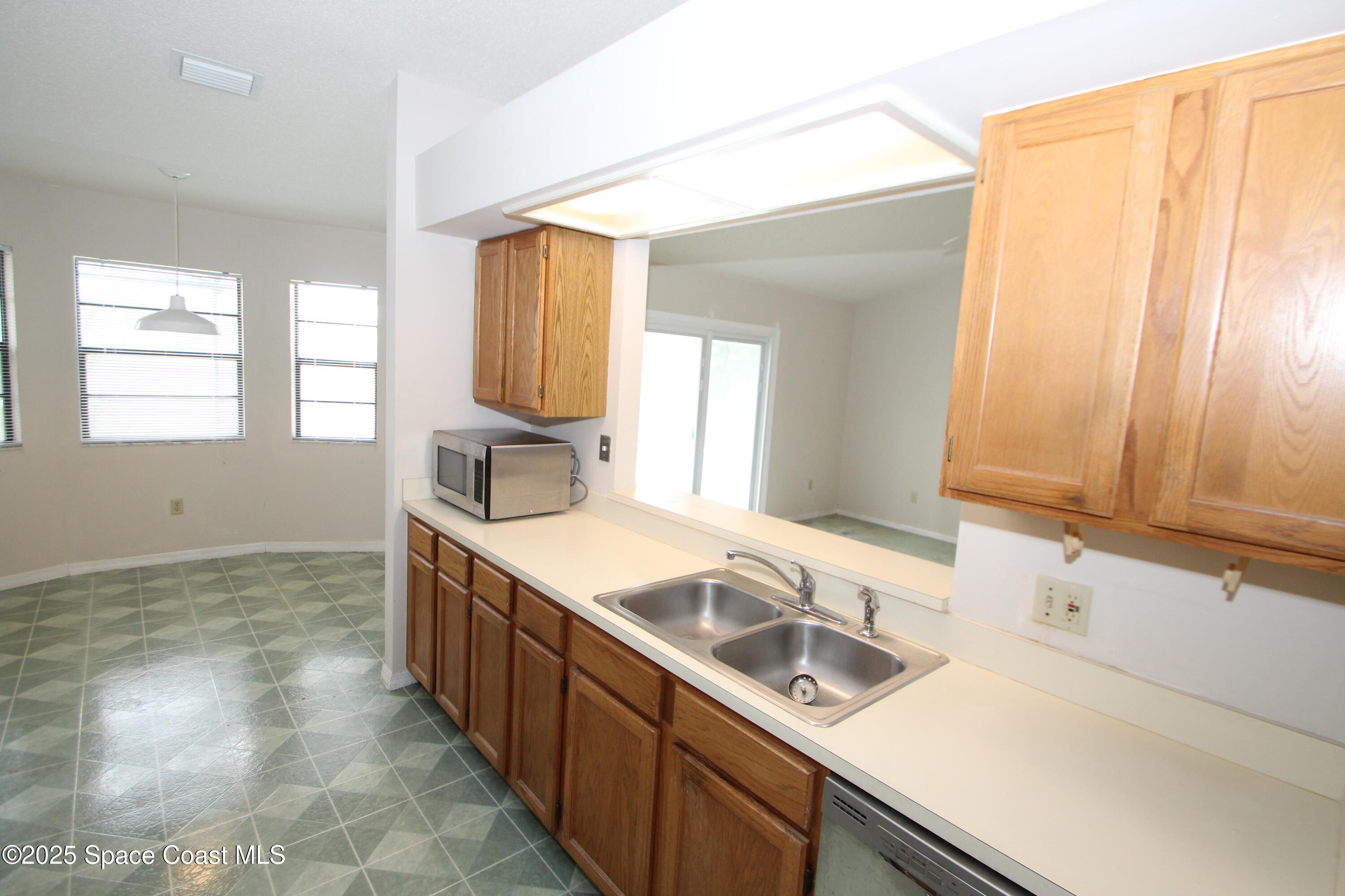 1361 Athens Drive NE