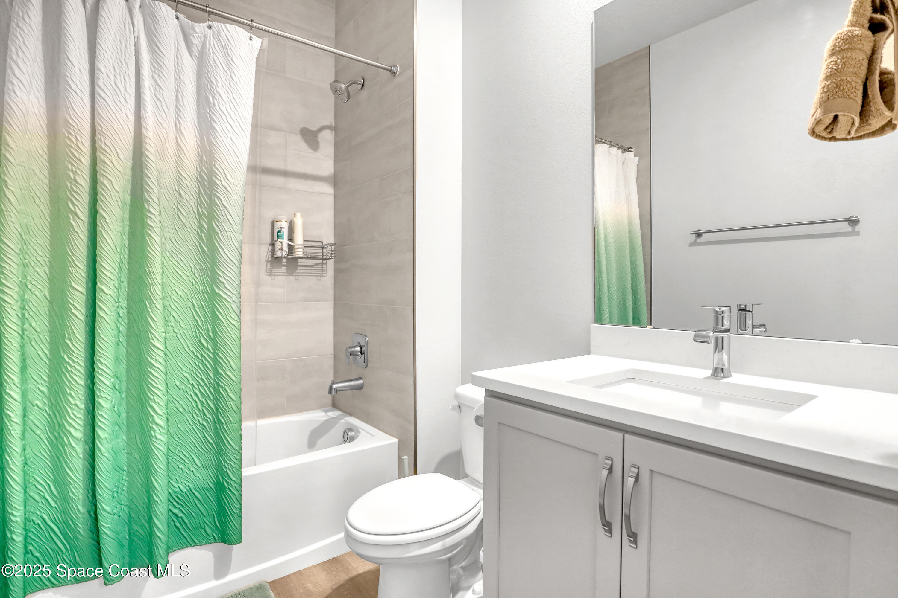 1841 Market Circle NE