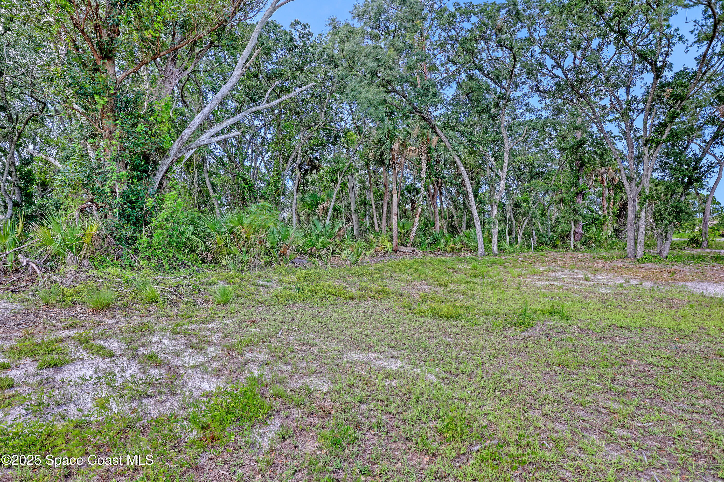 1841 Market Circle NE