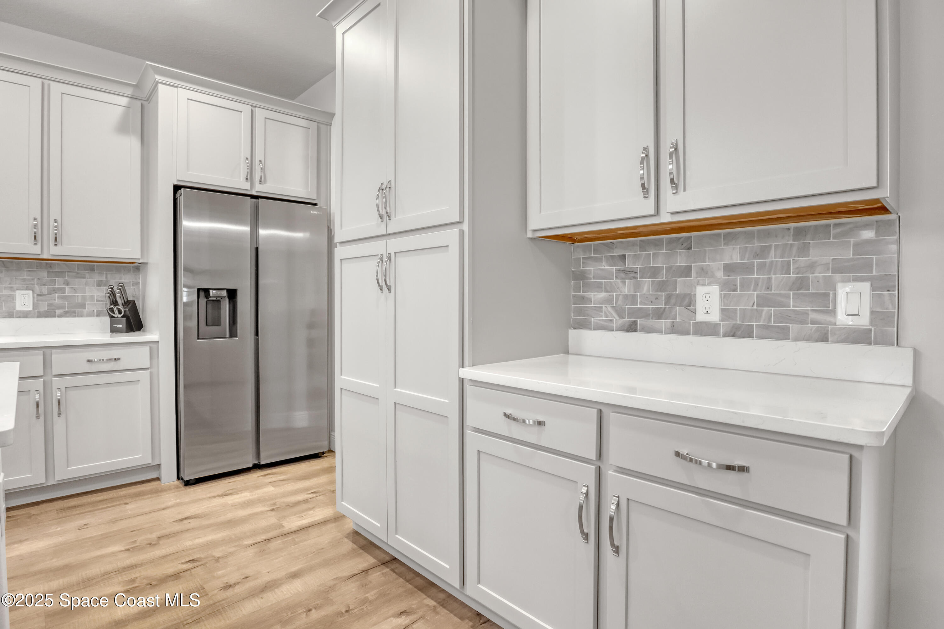 1841 Market Circle NE