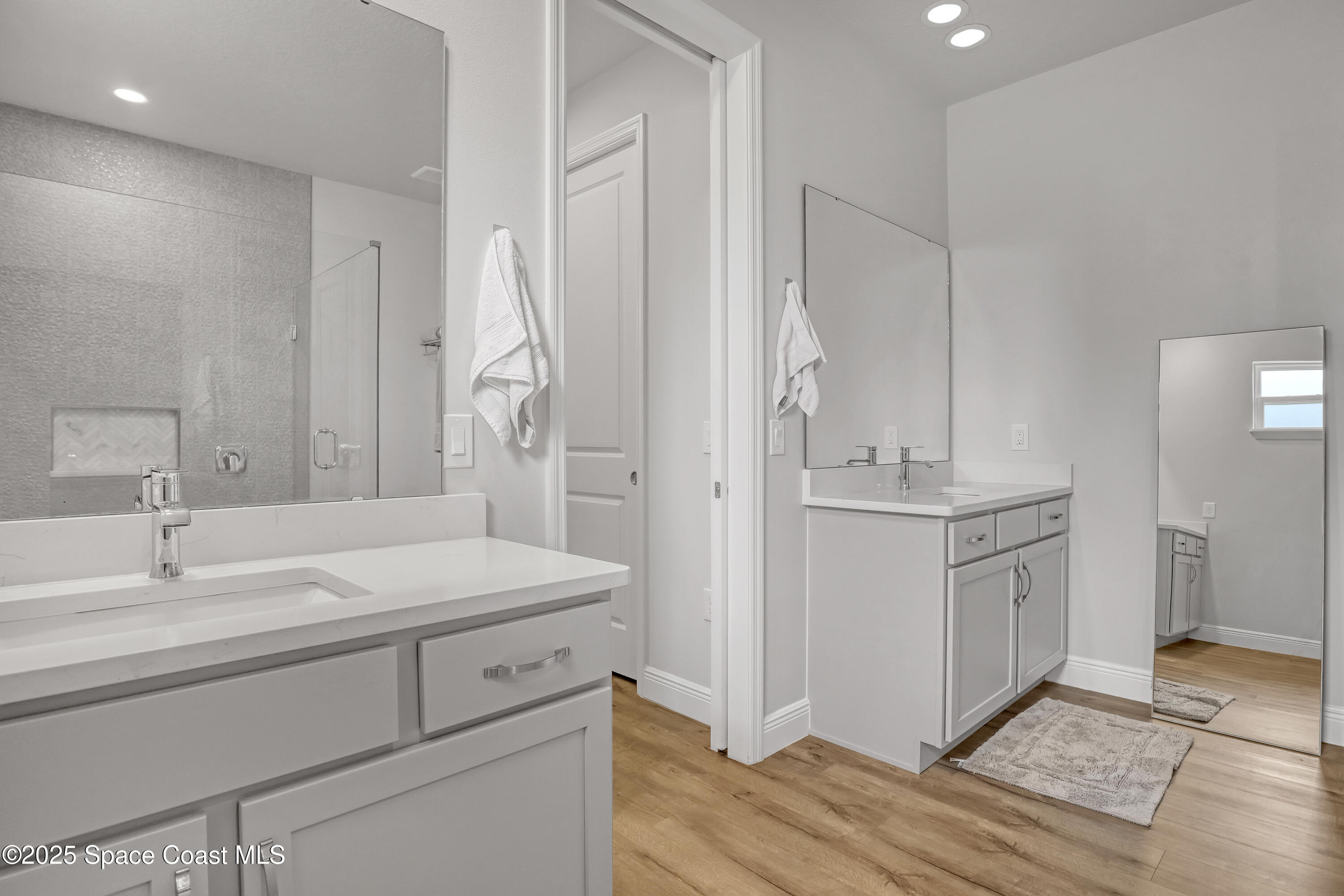 1841 Market Circle NE