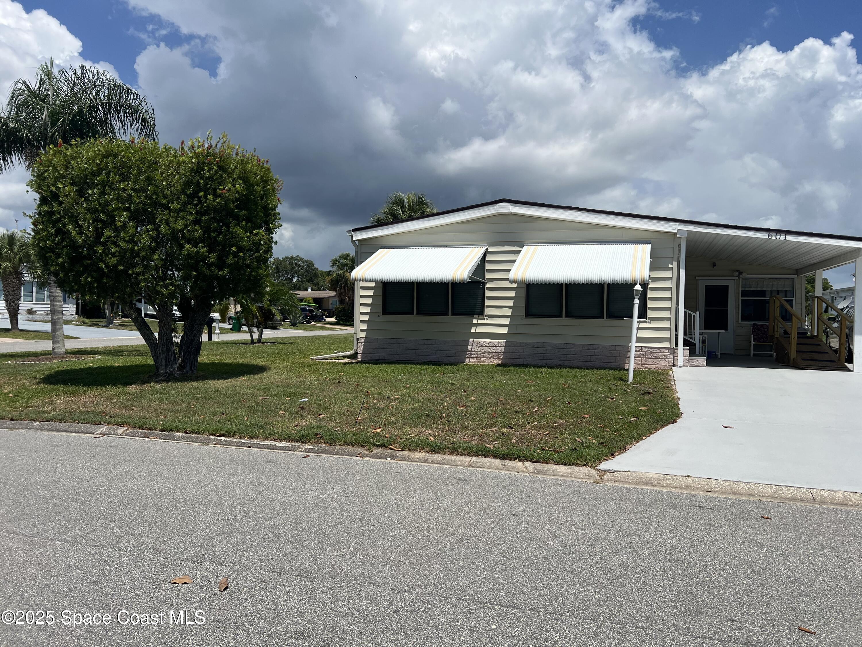 601 Periwinkle Circle