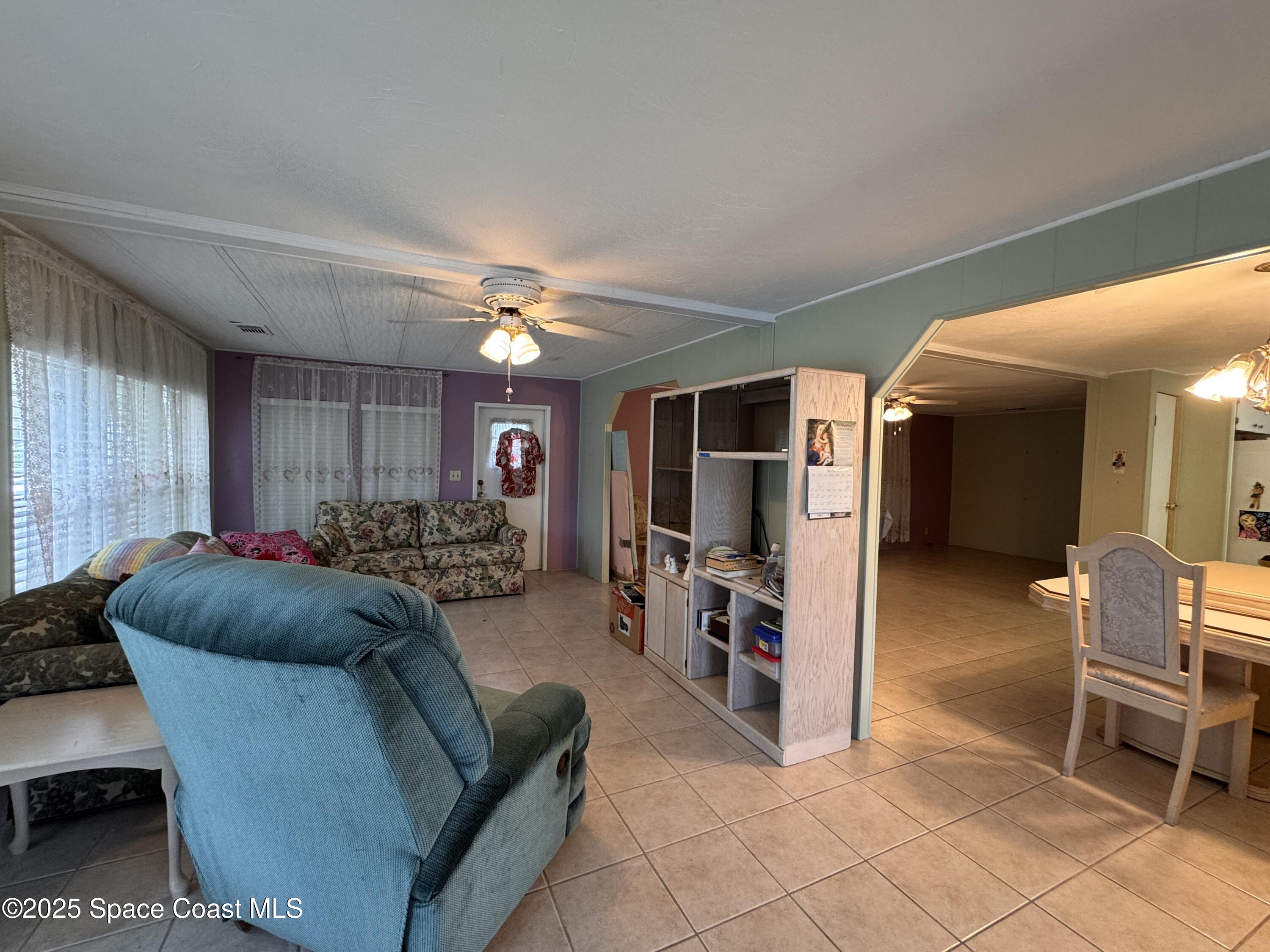 601 Periwinkle Circle