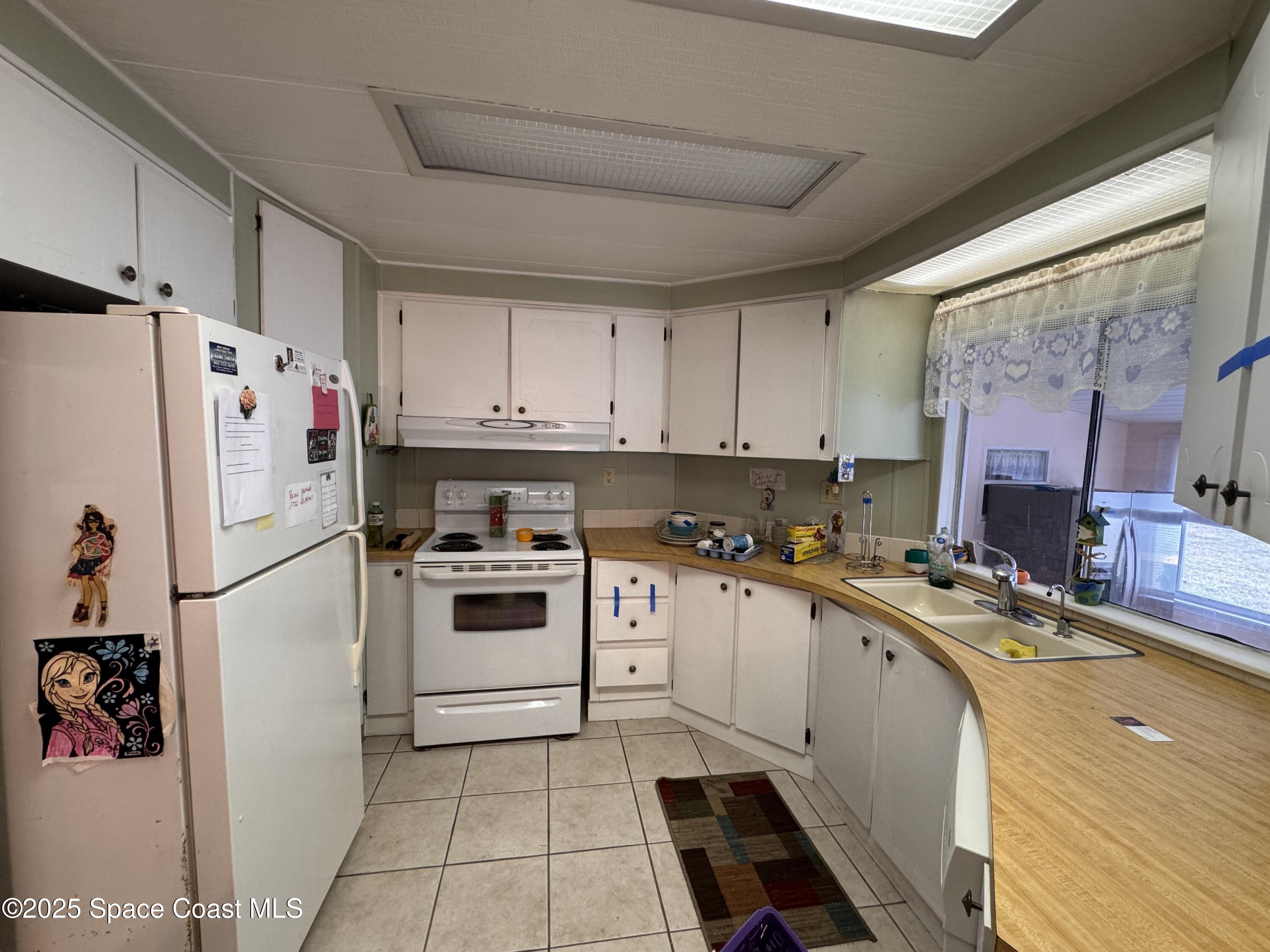 601 Periwinkle Circle