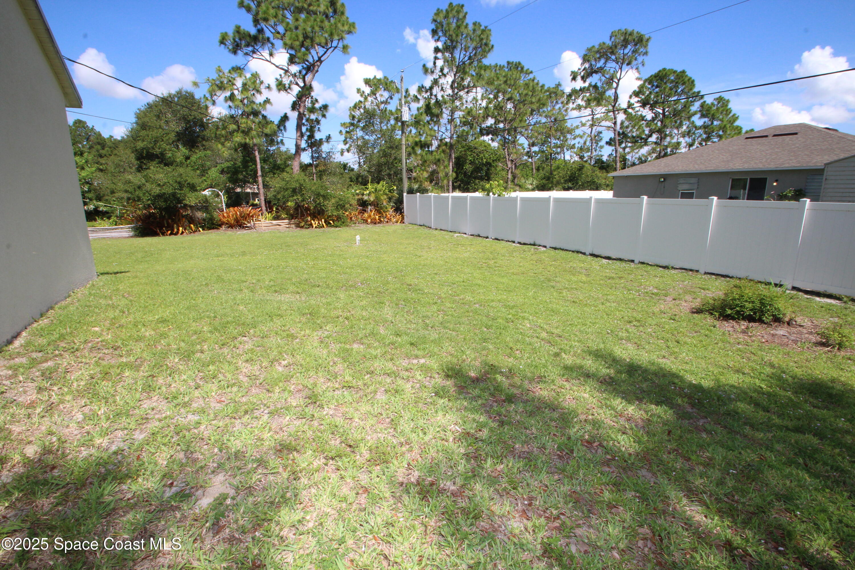 1649 Salazar Street SE