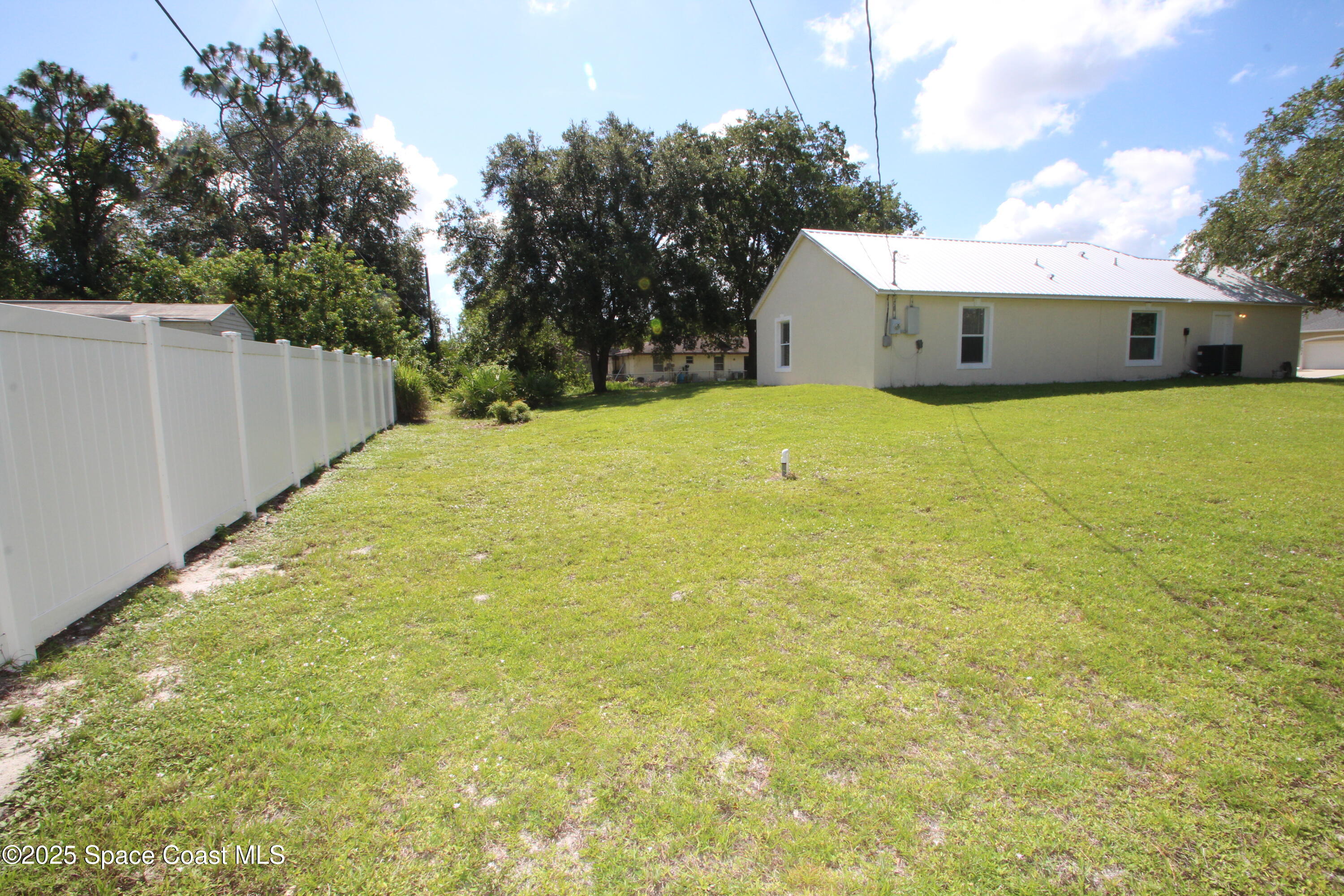 1649 Salazar Street SE