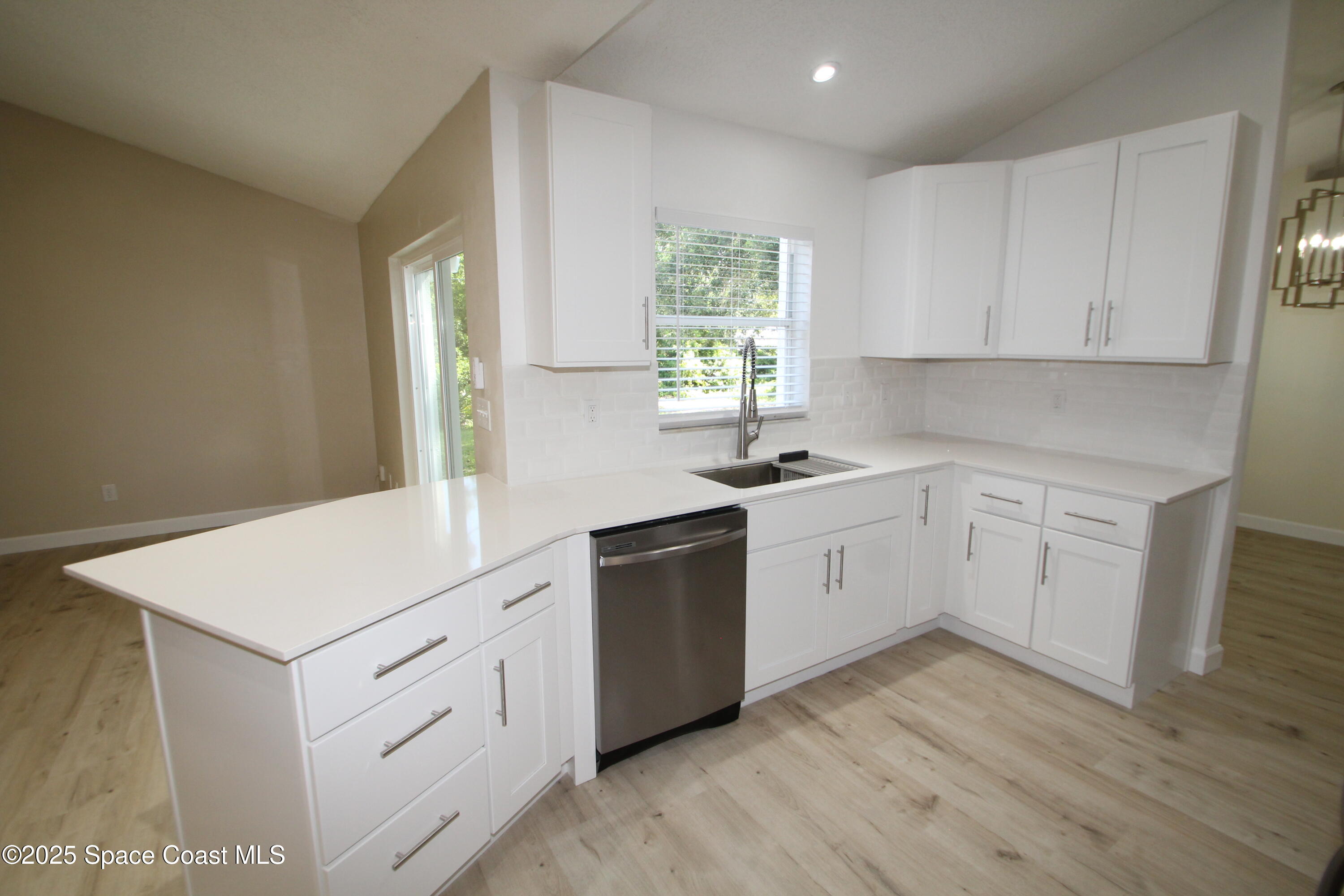 1649 Salazar Street SE