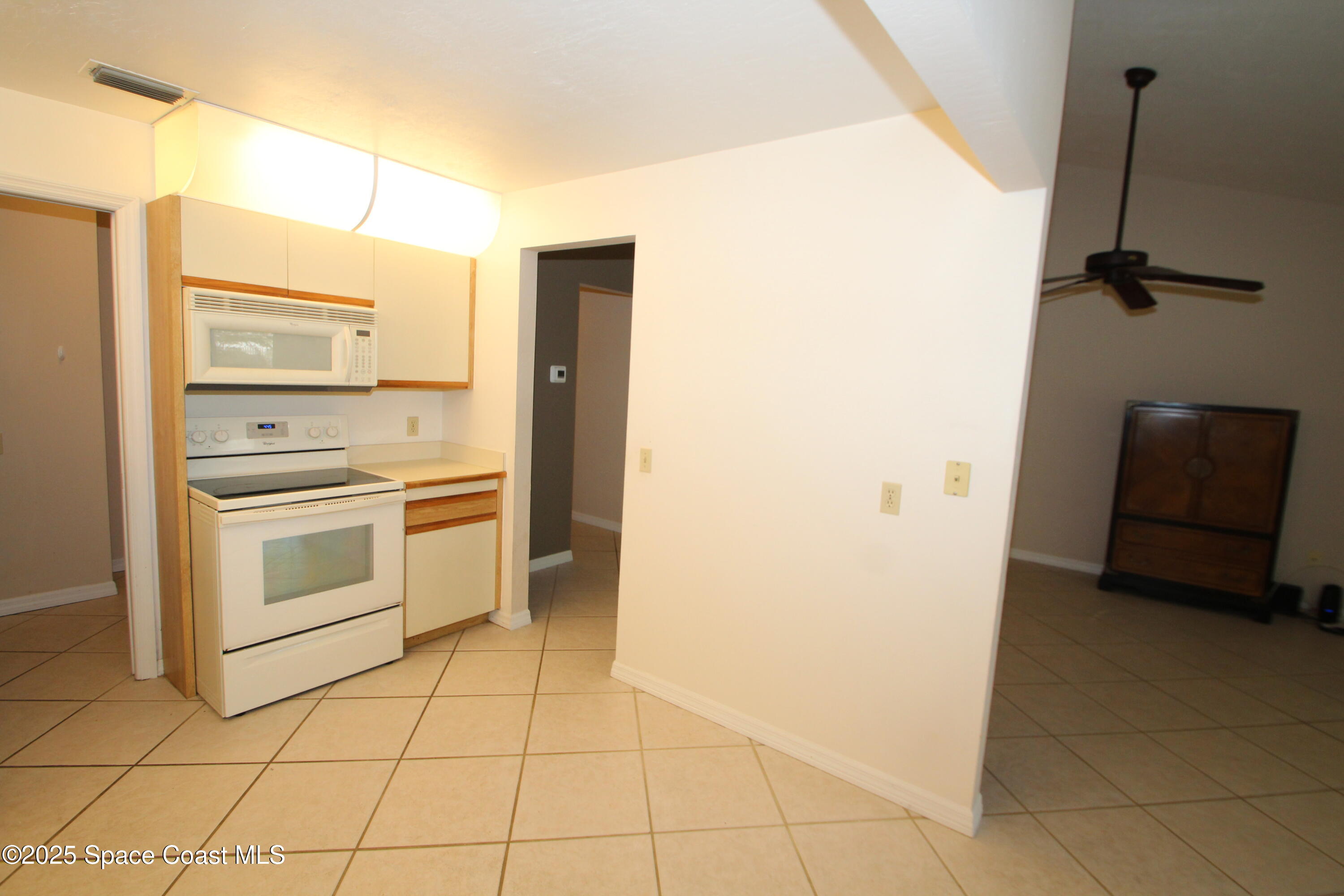 9027 Manchester Lane, 22f