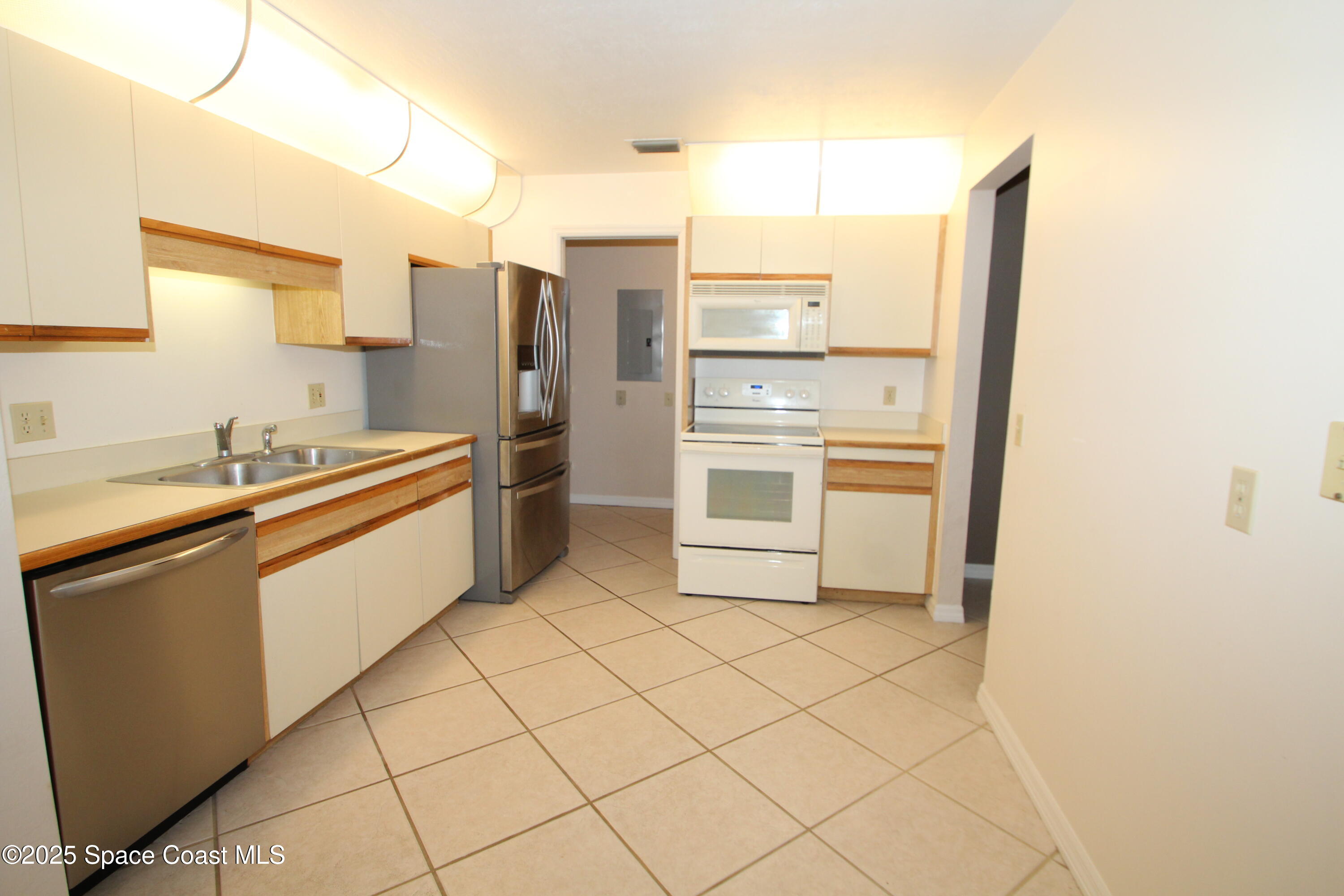 9027 Manchester Lane, 22f