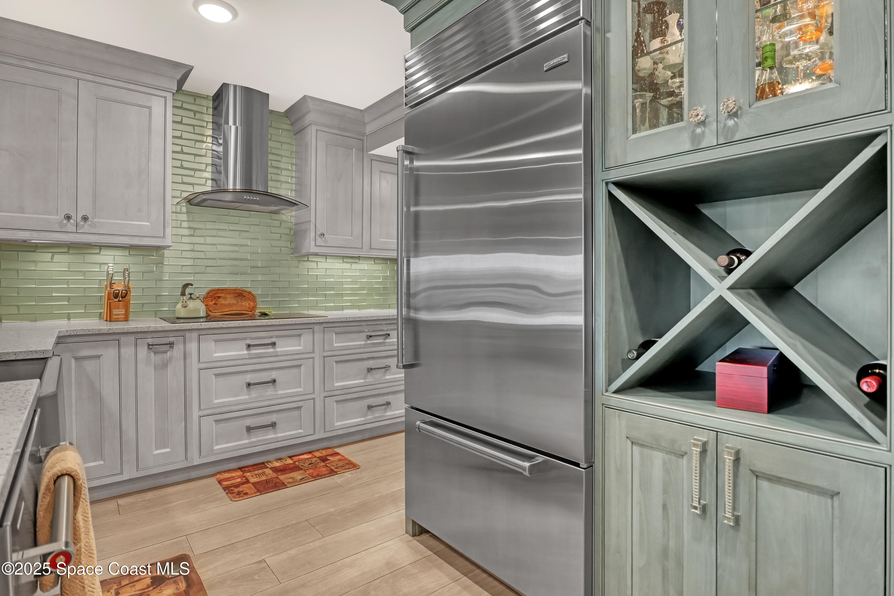 2220 Front Street, 401