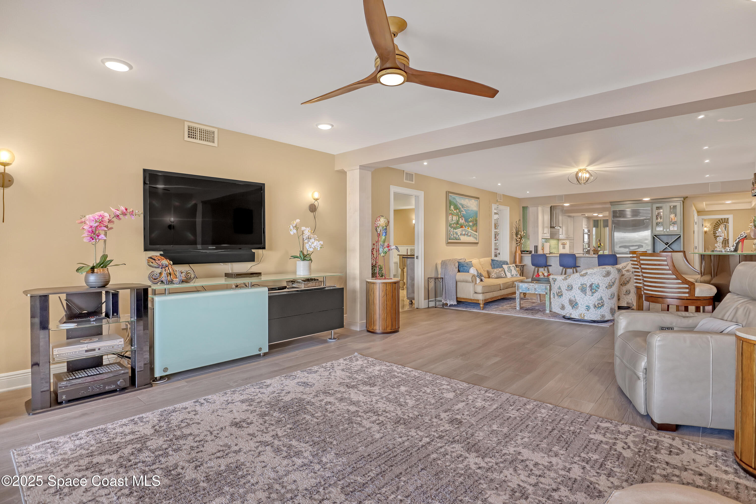 2220 Front Street, 401