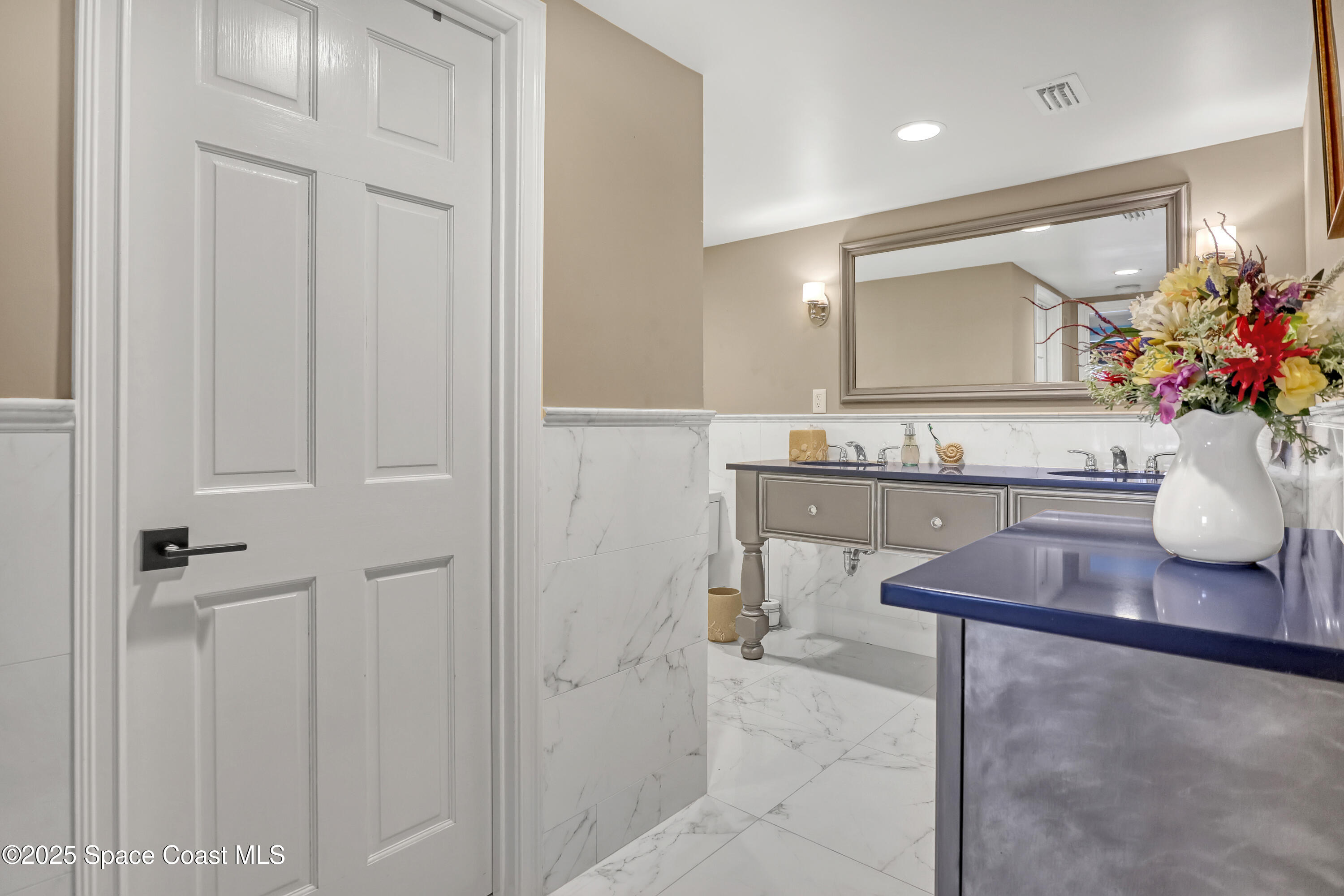 2220 Front Street, 401