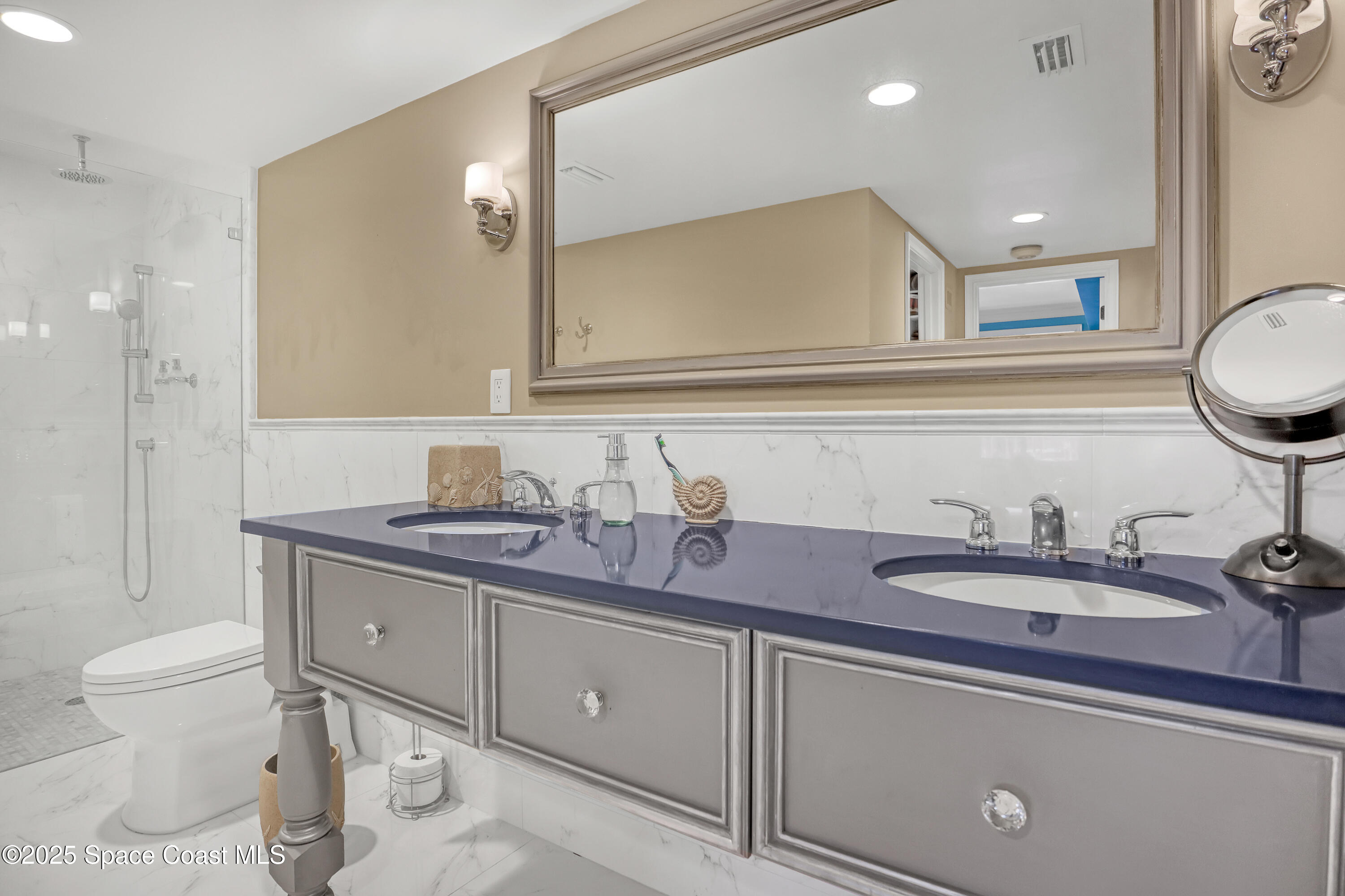 2220 Front Street, 401