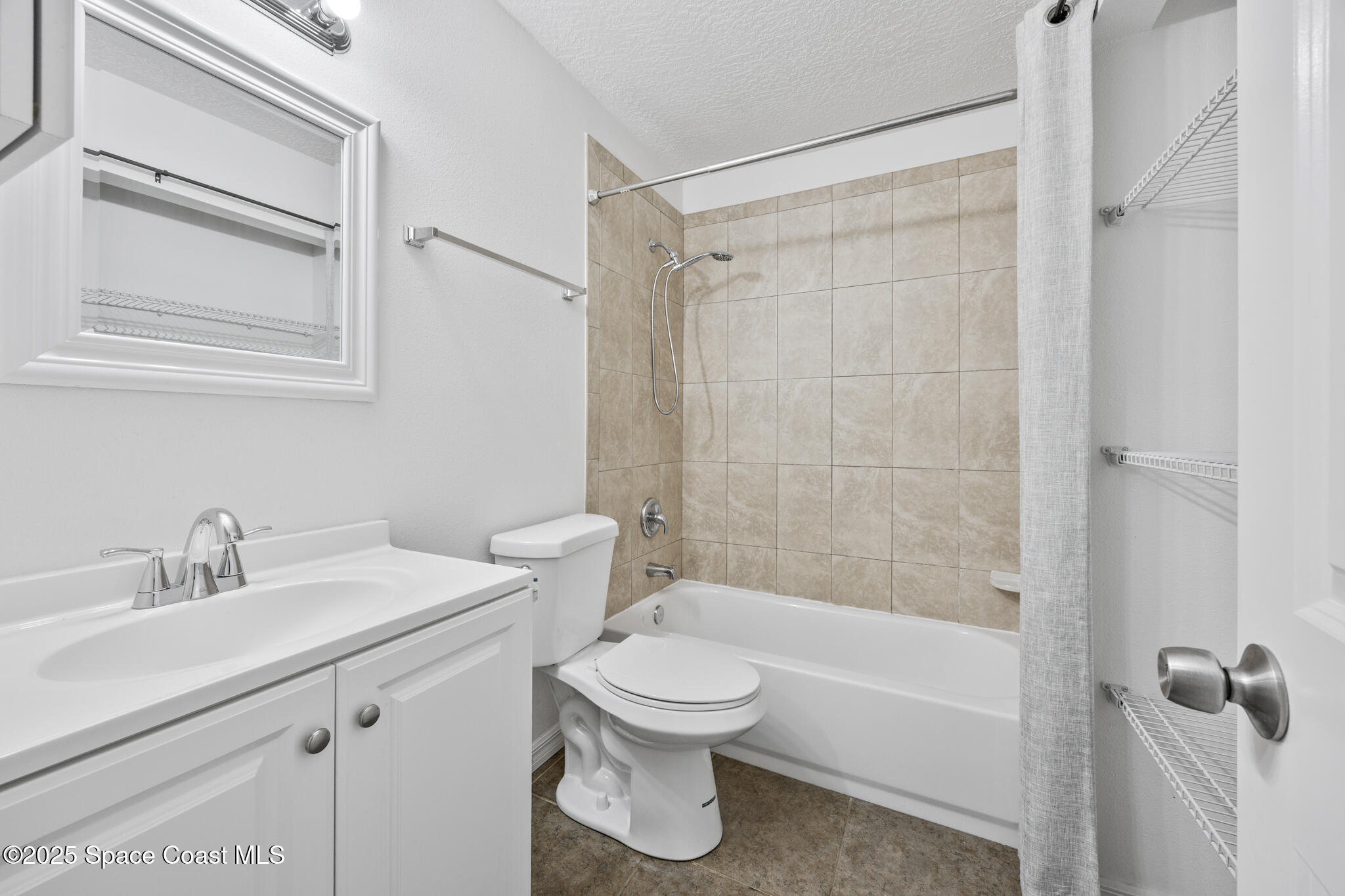 131 Carmelite Avenue NW