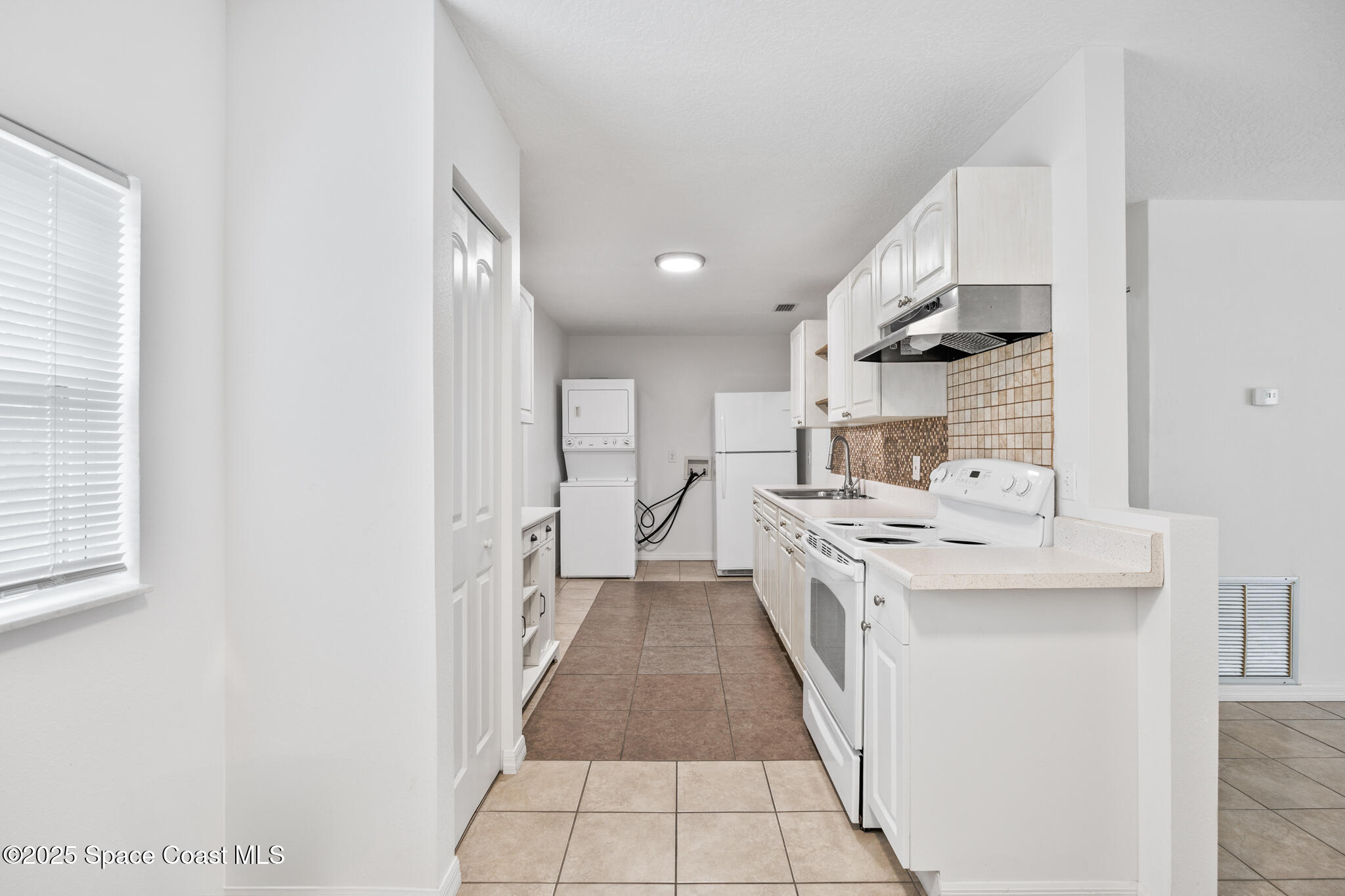 131 Carmelite Avenue NW