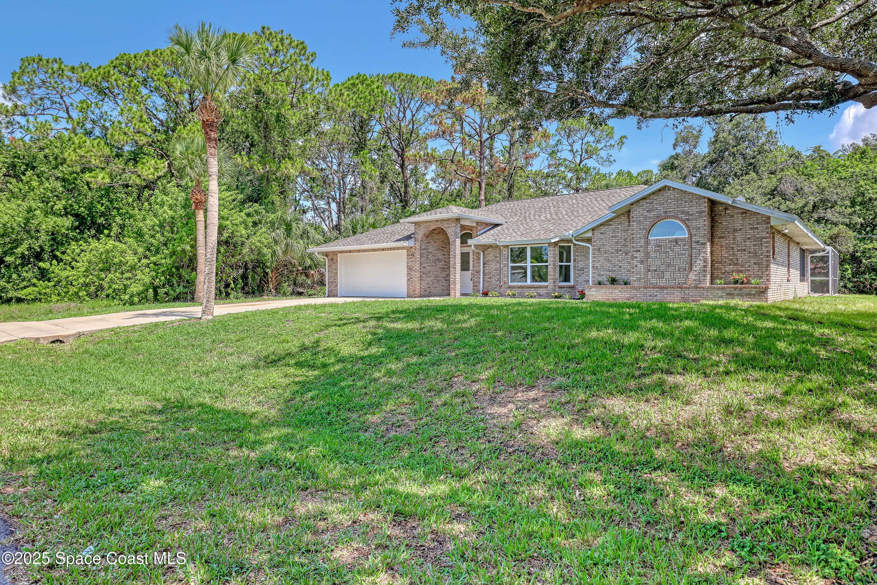 781 Bremerhaven Street NW