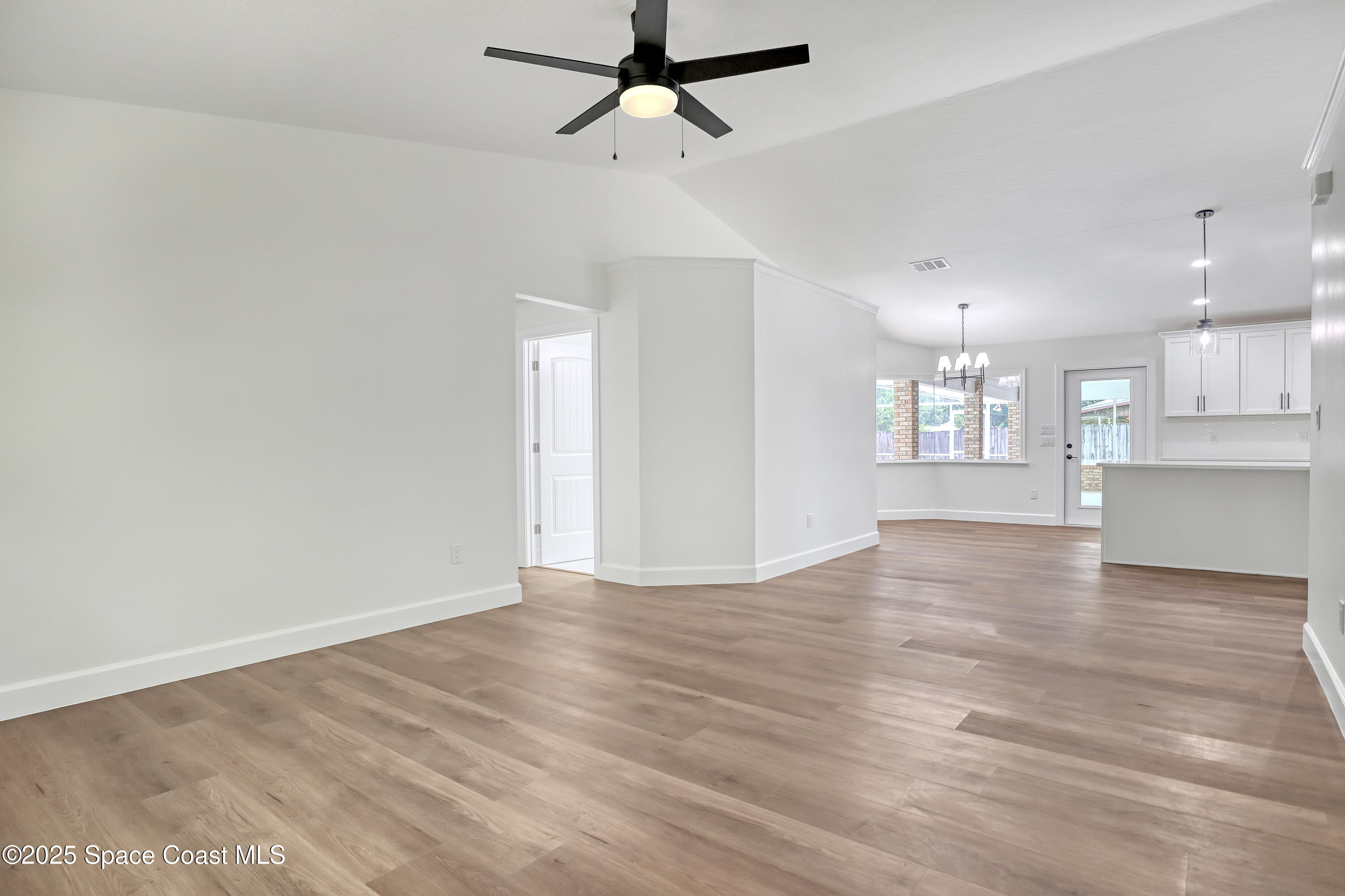 781 Bremerhaven Street NW