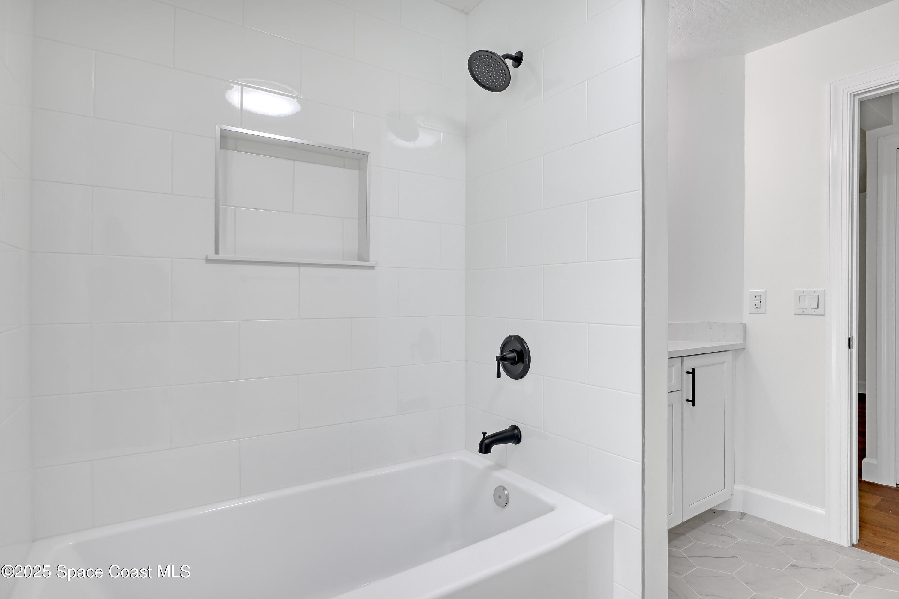 781 Bremerhaven Street NW