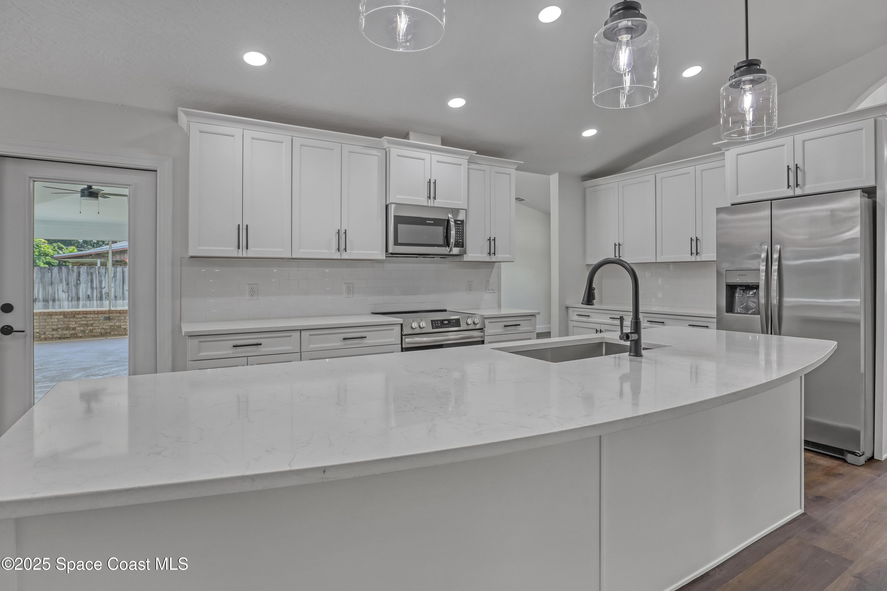 781 Bremerhaven Street NW