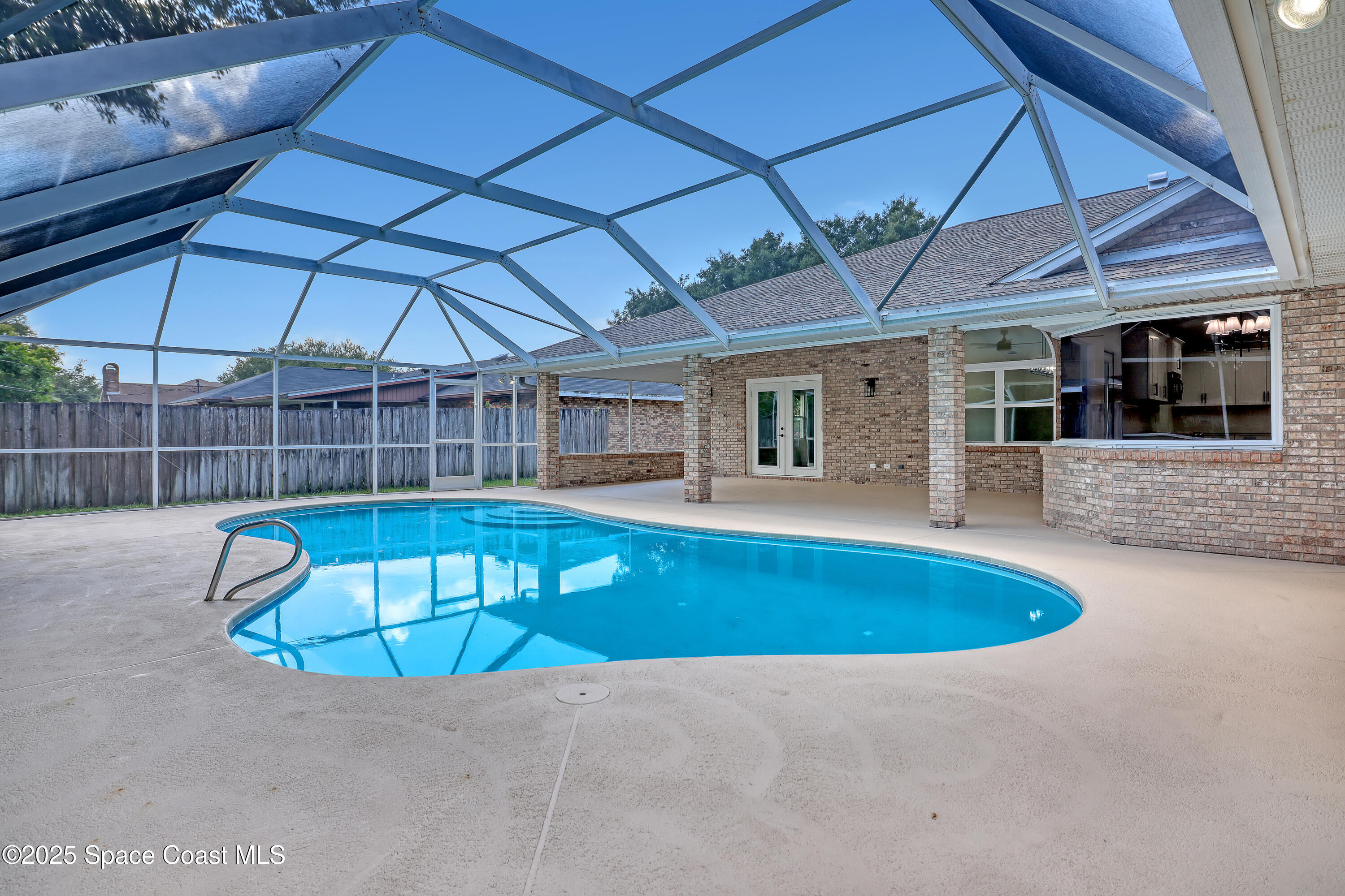 781 Bremerhaven Street NW