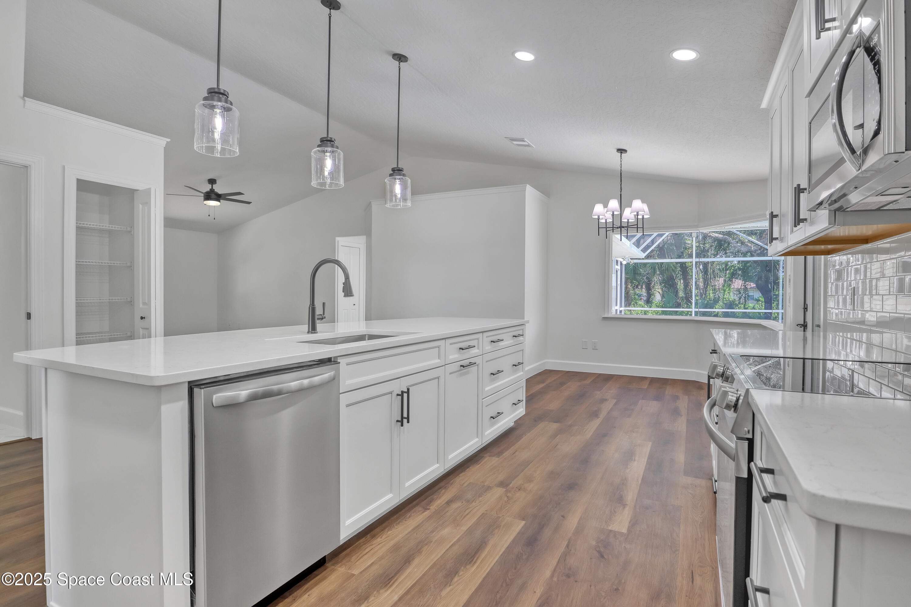 781 Bremerhaven Street NW