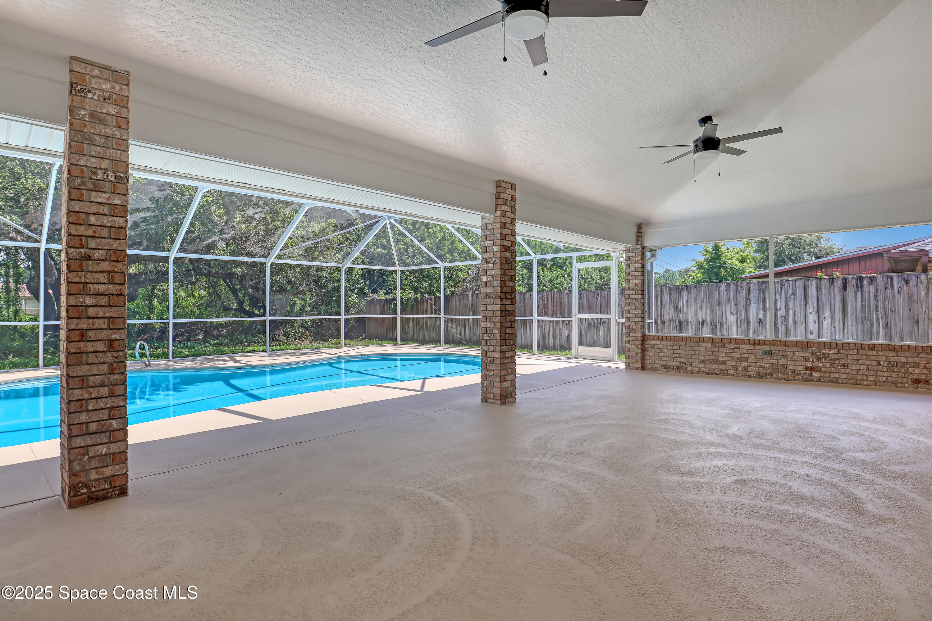 781 Bremerhaven Street NW