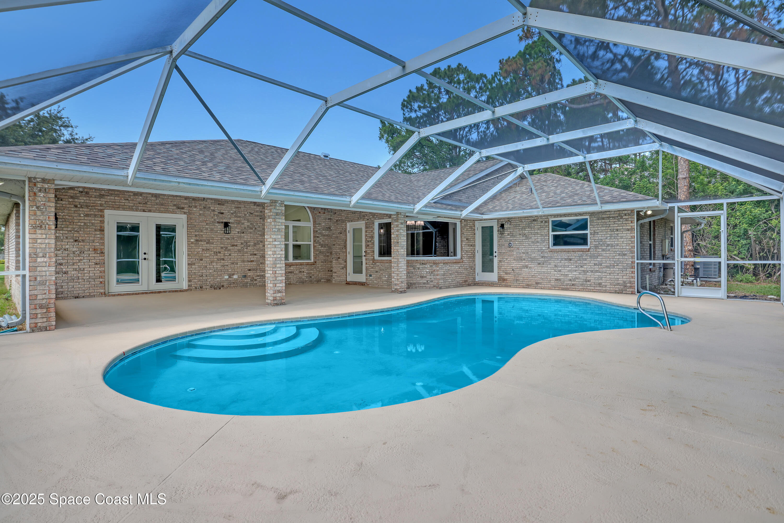 781 Bremerhaven Street NW