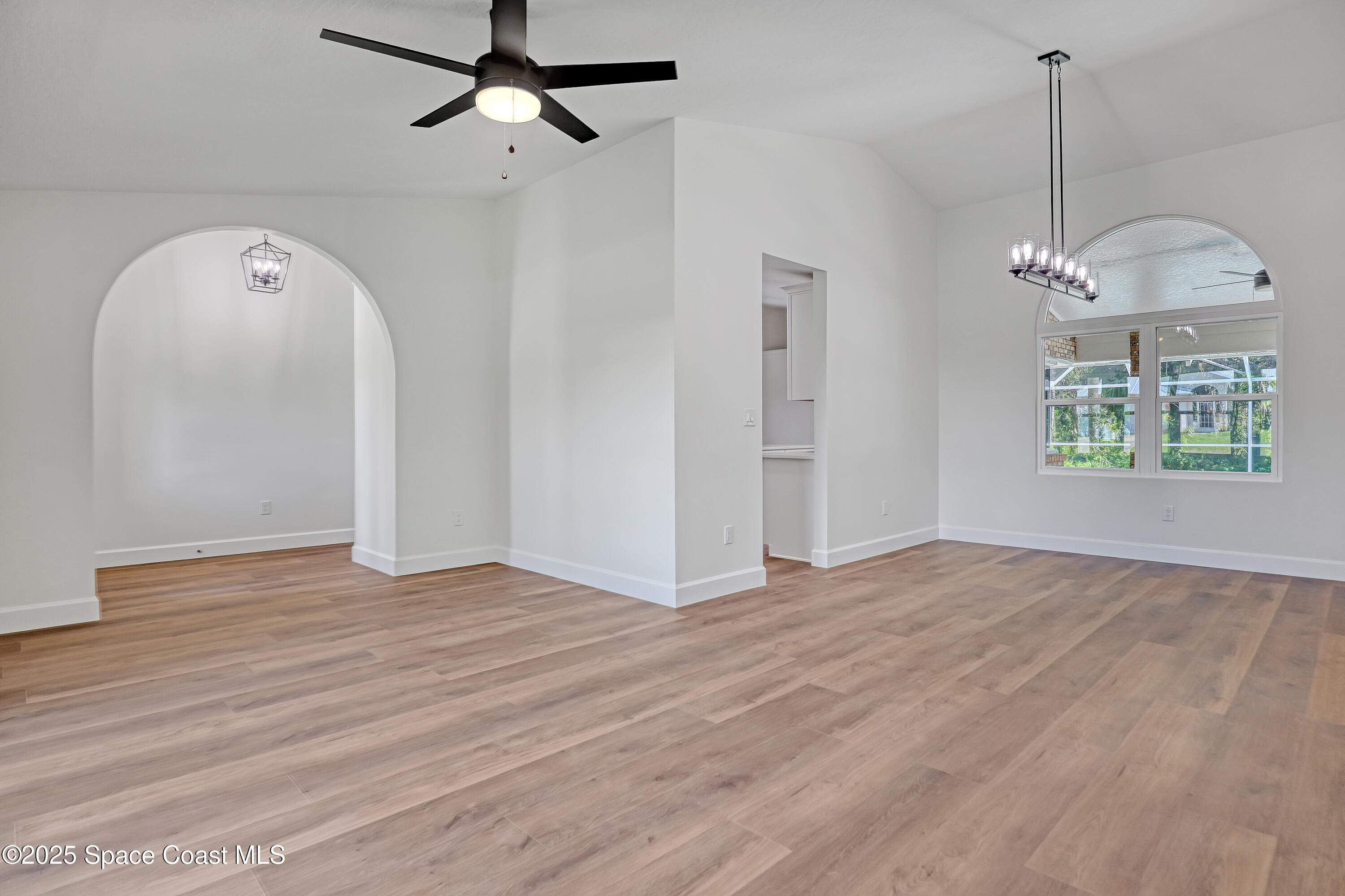 781 Bremerhaven Street NW