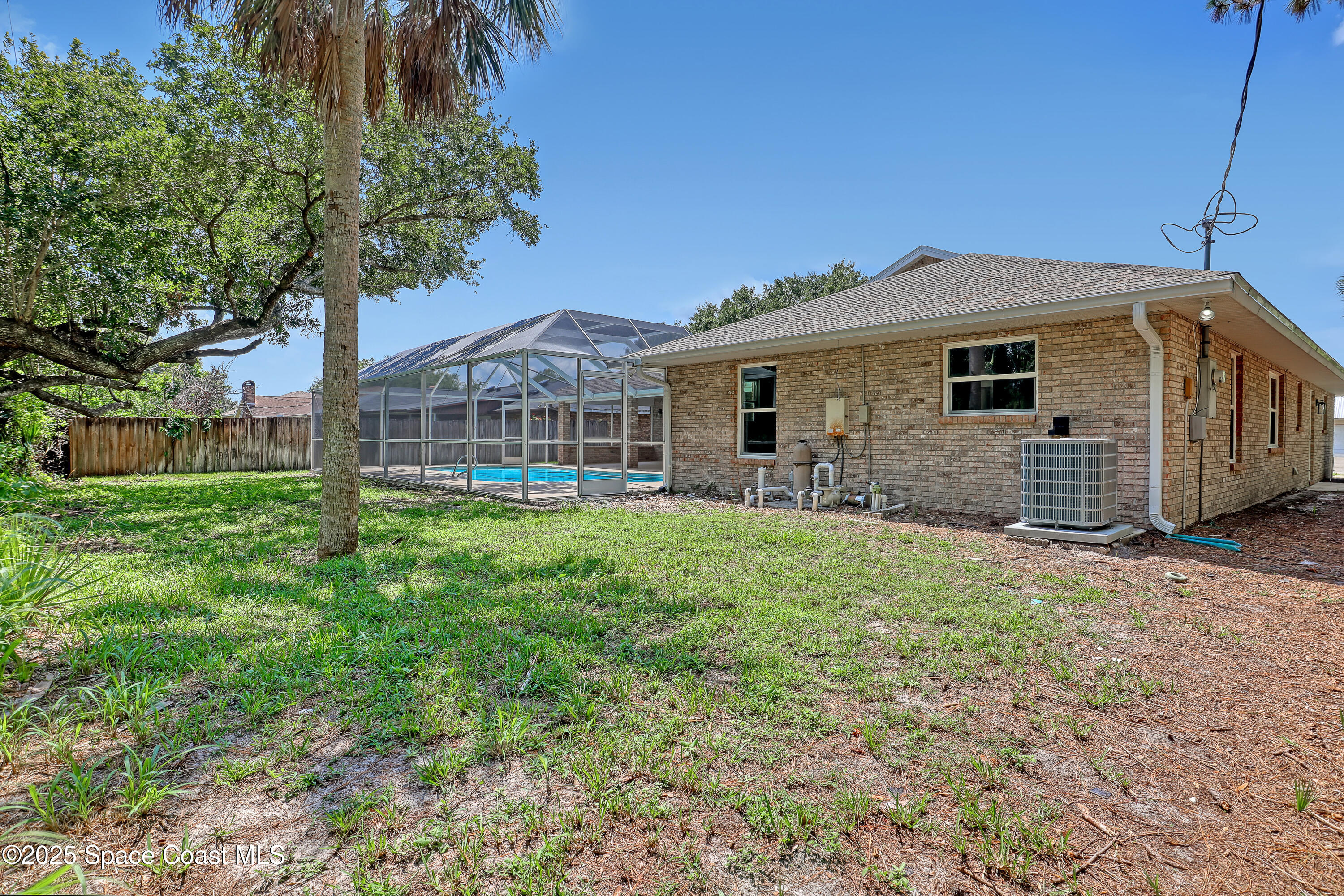 781 Bremerhaven Street NW