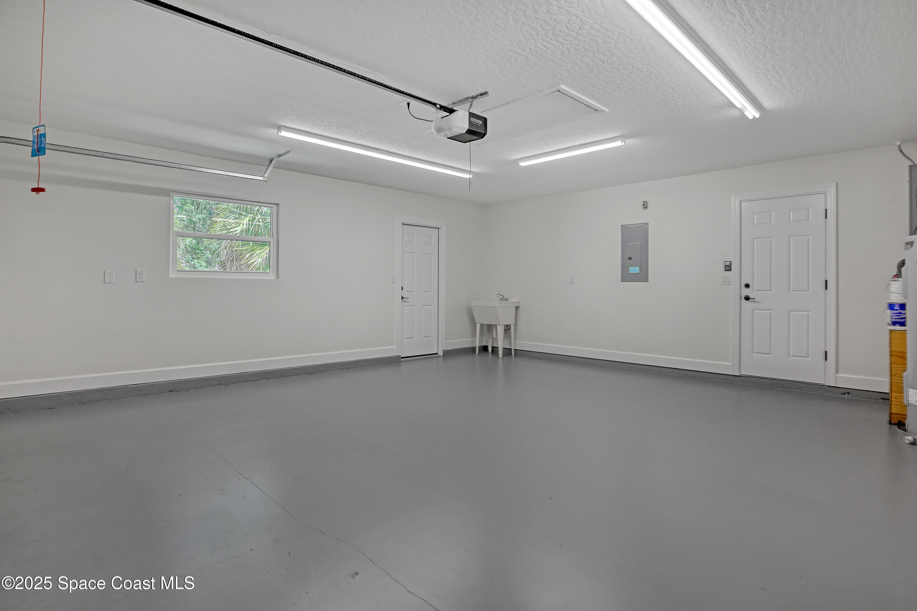 781 Bremerhaven Street NW