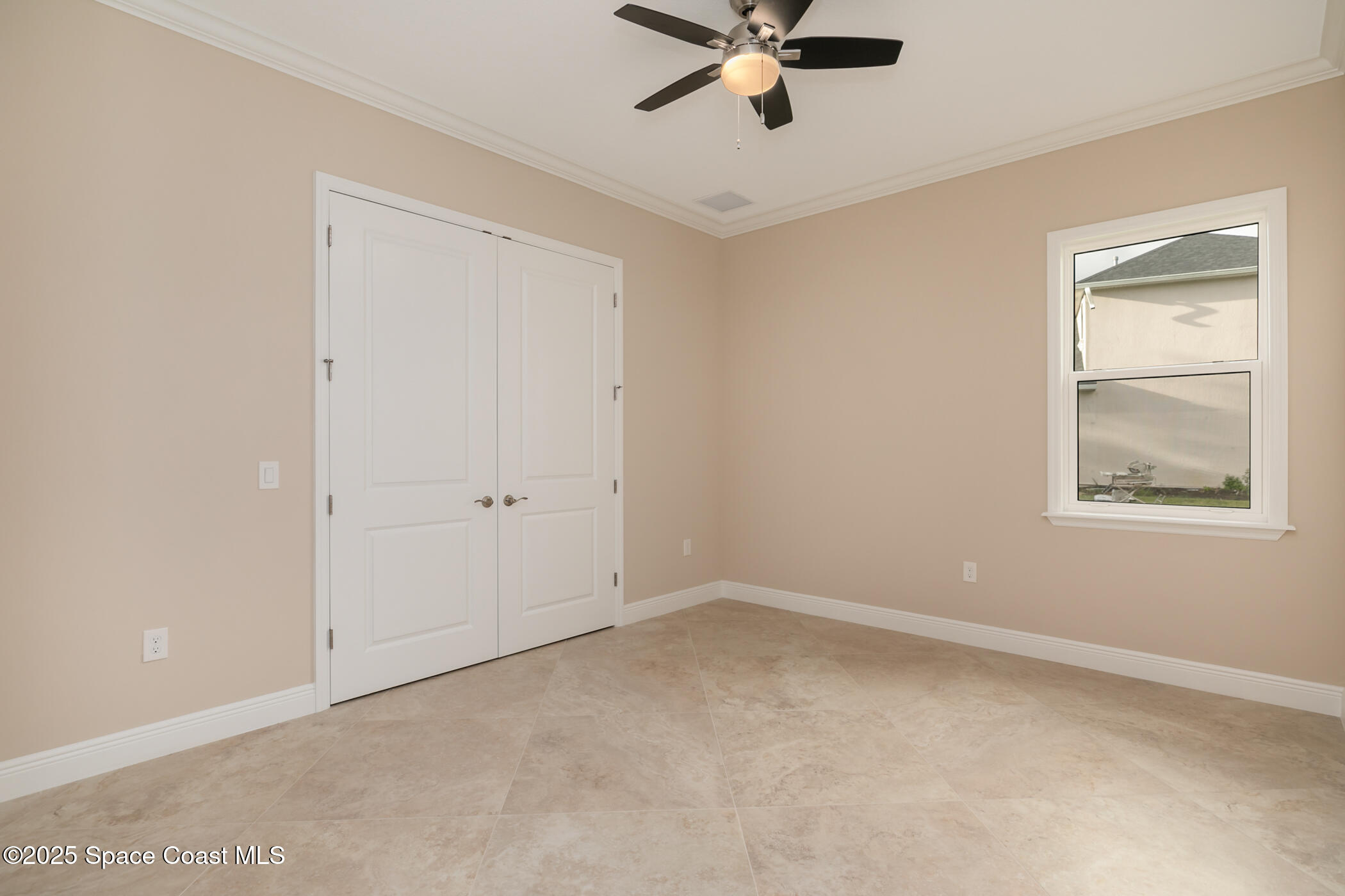 1081 Italia Court