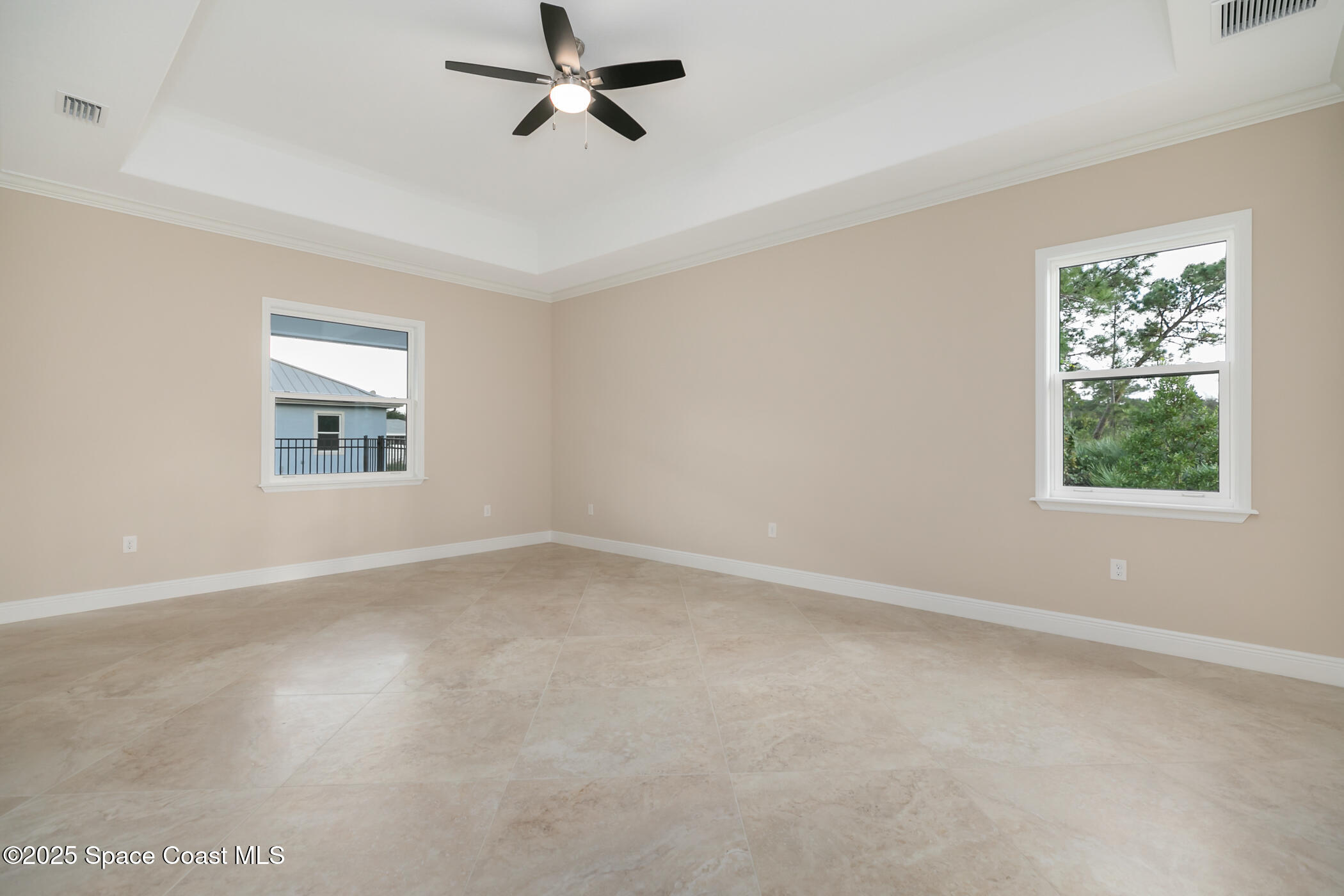 1081 Italia Court