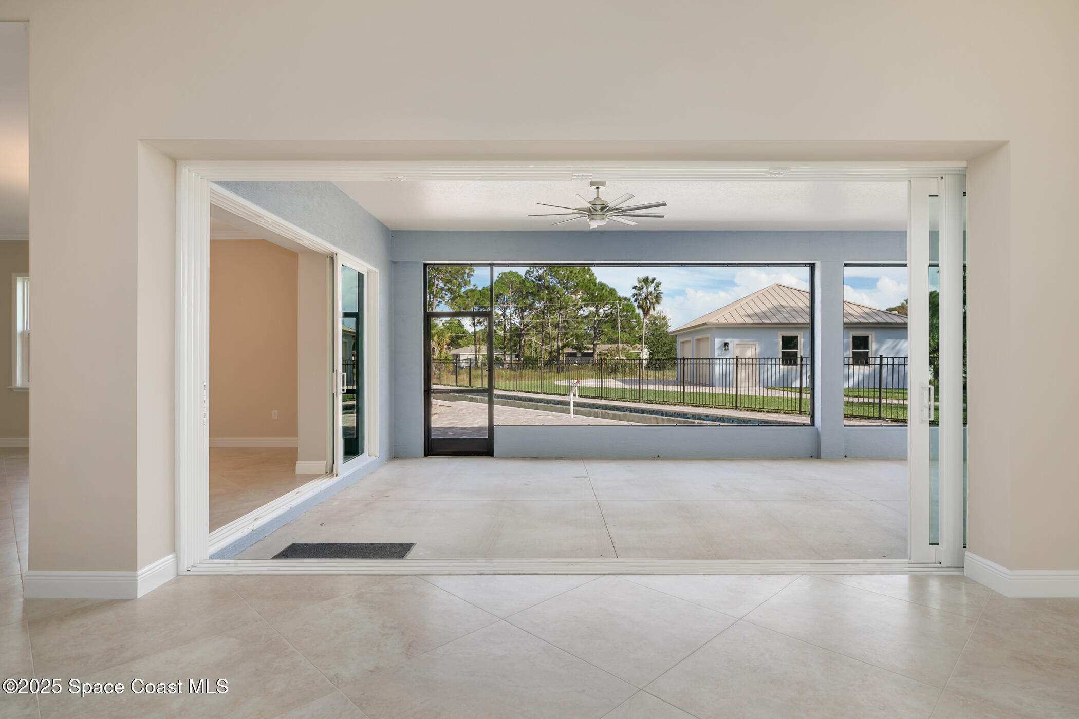 1081 Italia Court